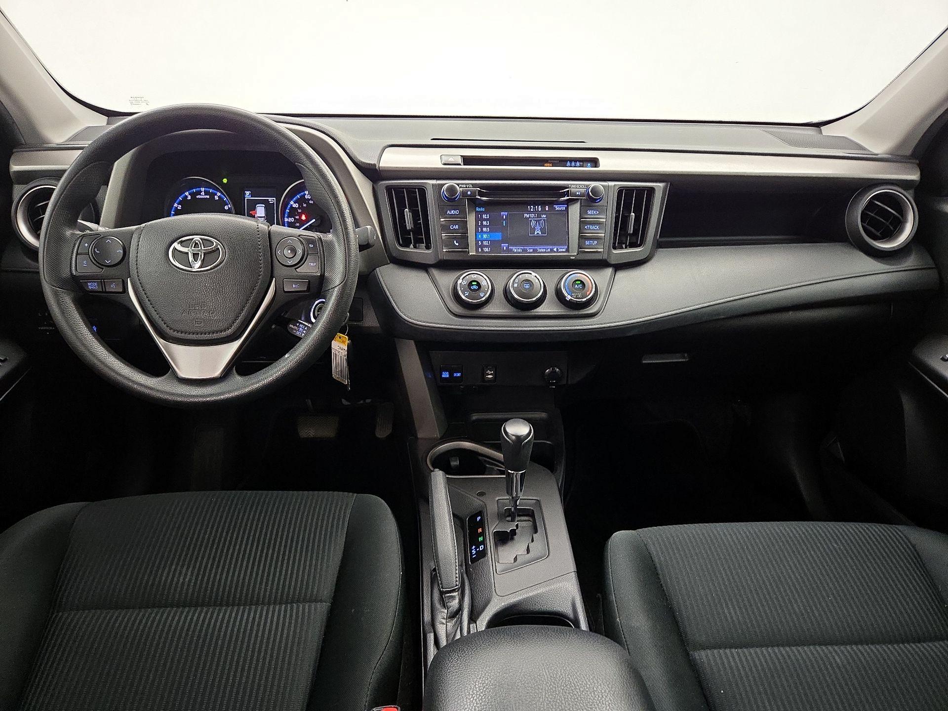 Thumbnail: 2018 Toyota RAV4 - 9
