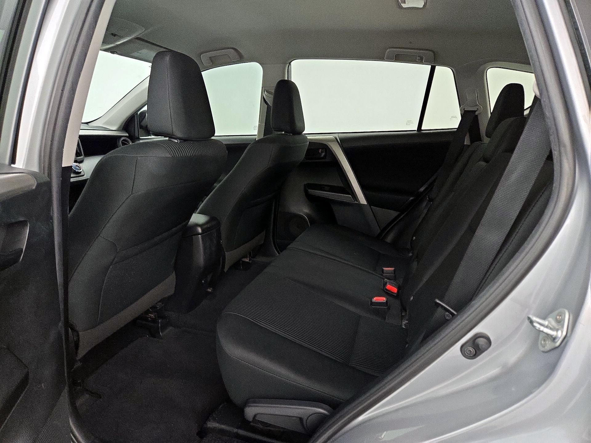 Thumbnail: 2018 Toyota RAV4 - 19