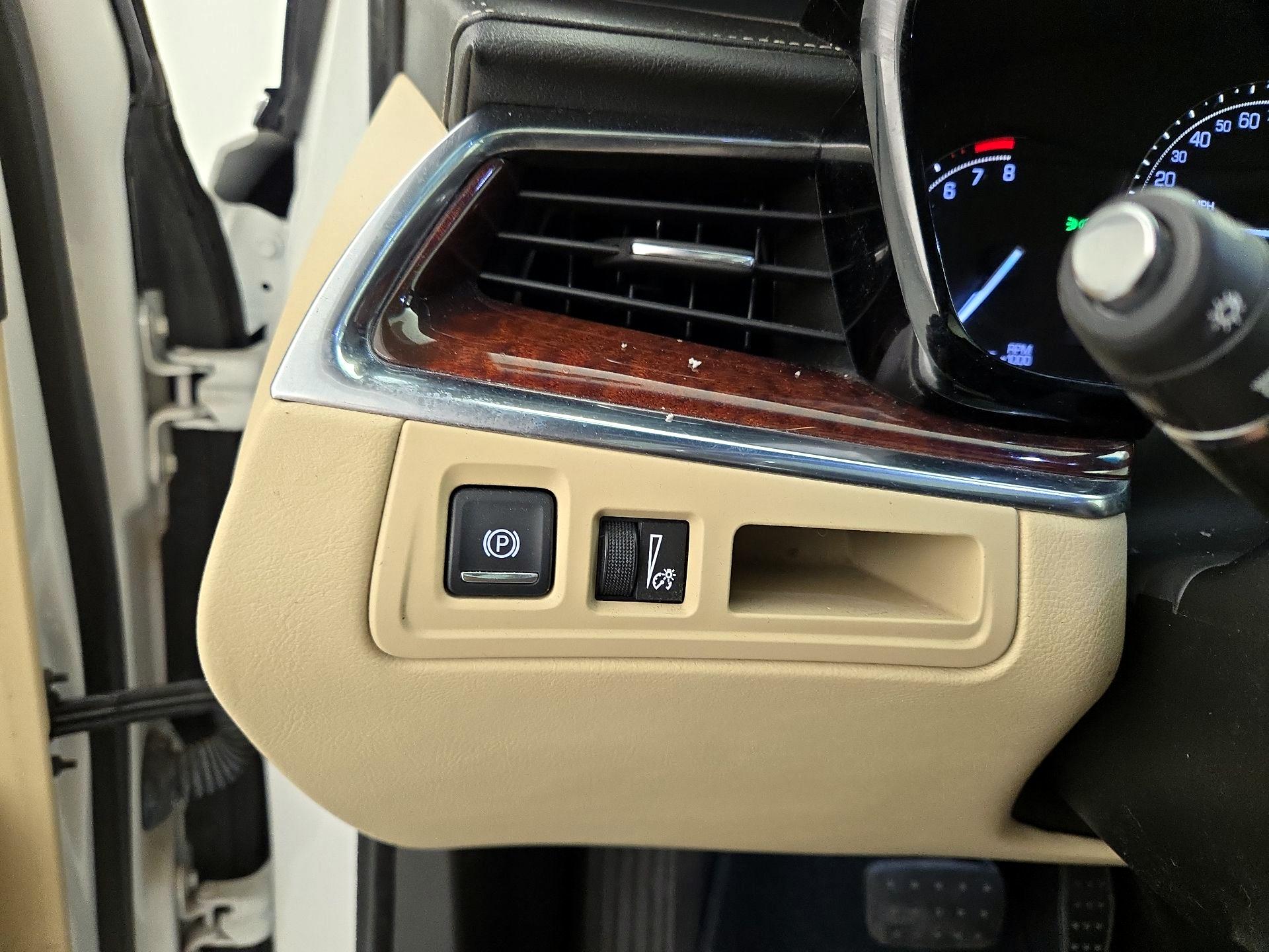 Thumbnail: 2017 Cadillac XT5 - 13