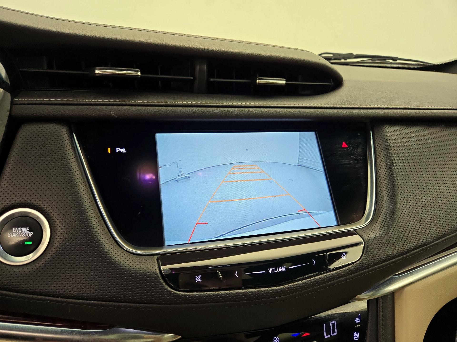 Thumbnail: 2017 Cadillac XT5 - 15