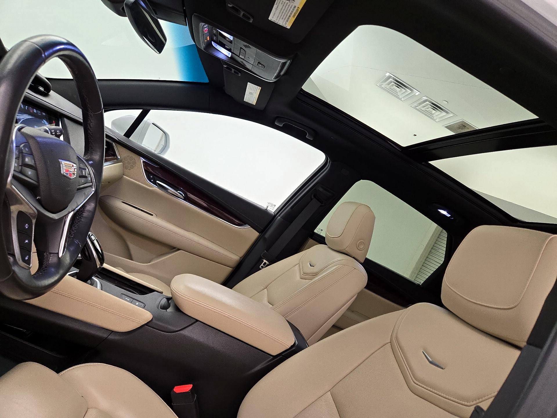 Thumbnail: 2017 Cadillac XT5 - 20