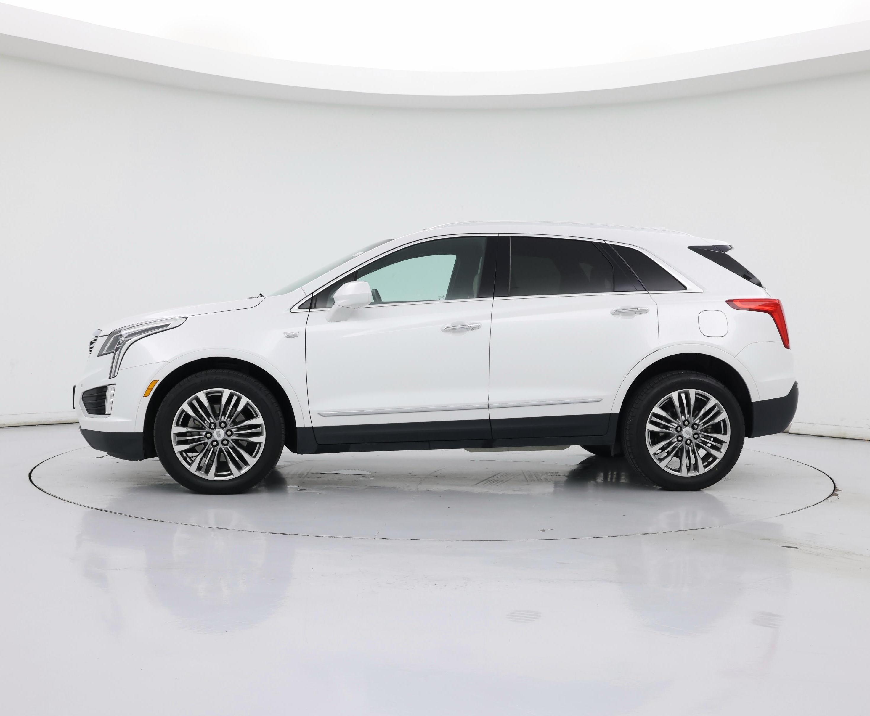 Thumbnail: 2017 Cadillac XT5 - 3