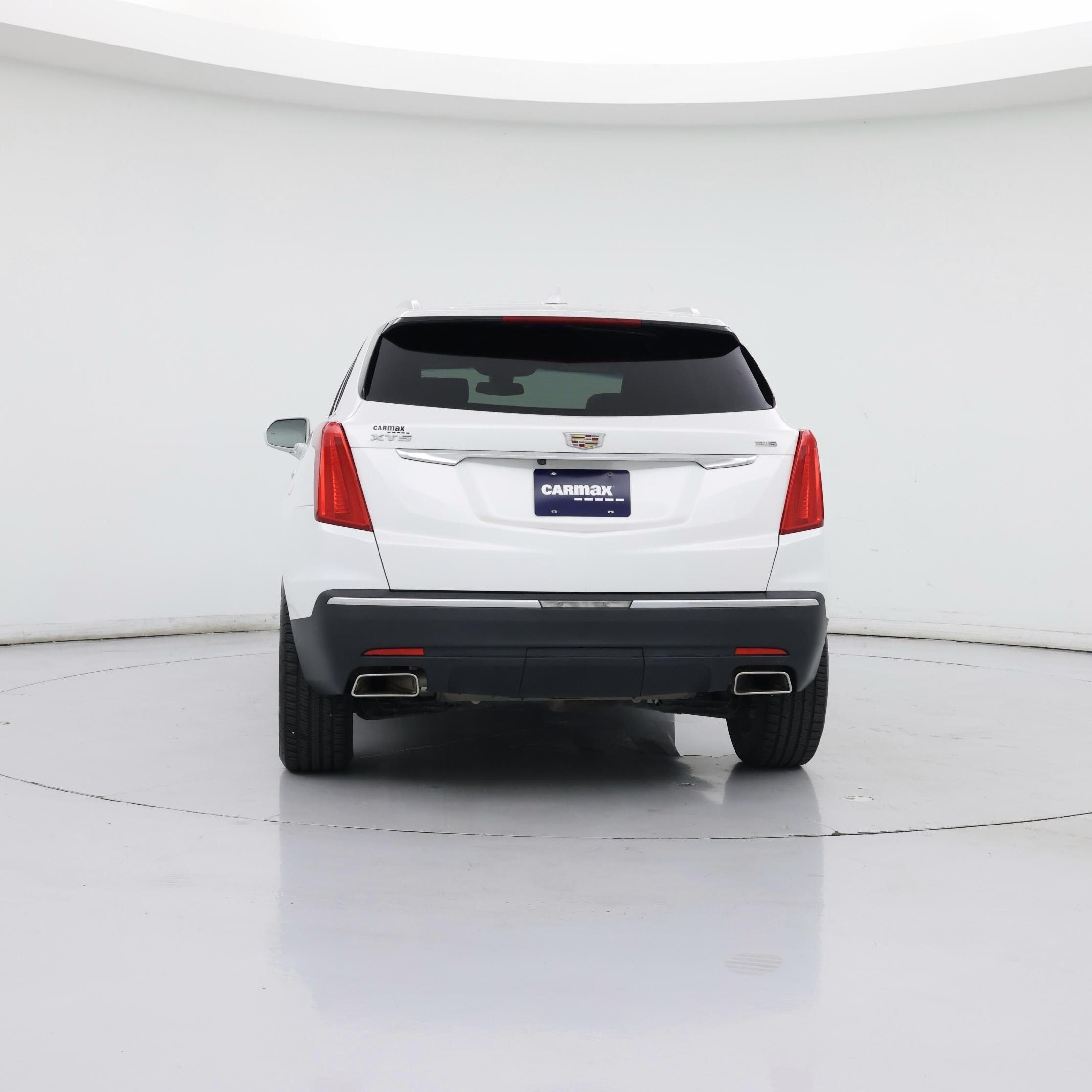 Thumbnail: 2017 Cadillac XT5 - 6