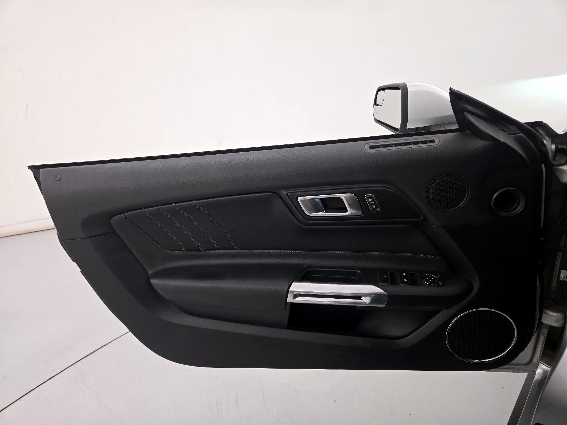 Thumbnail: 2019 Ford Mustang - 12