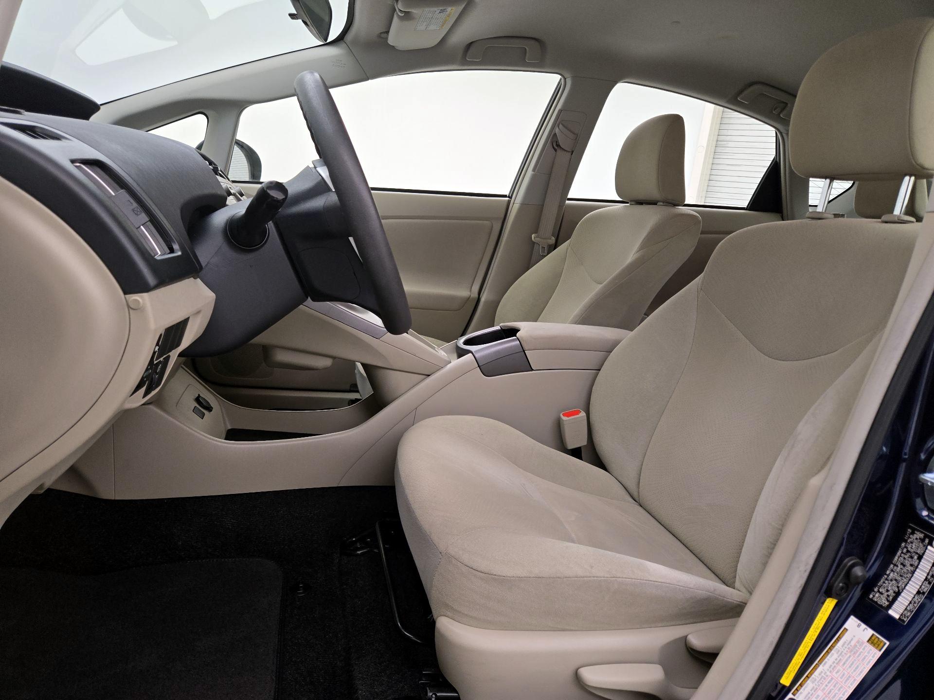 Thumbnail: 2014 Toyota Prius - 11