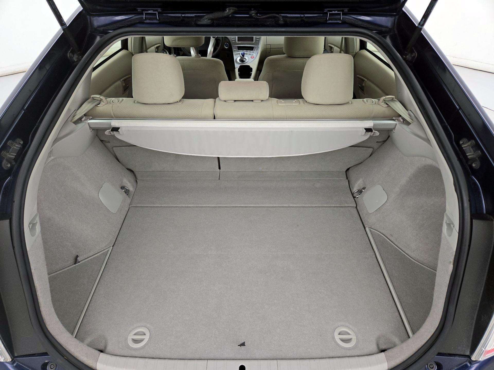 Thumbnail: 2014 Toyota Prius - 20