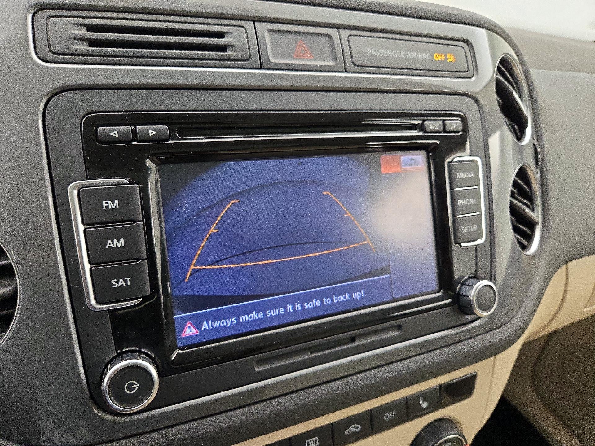 Thumbnail: 2015 Volkswagen Tiguan - 14