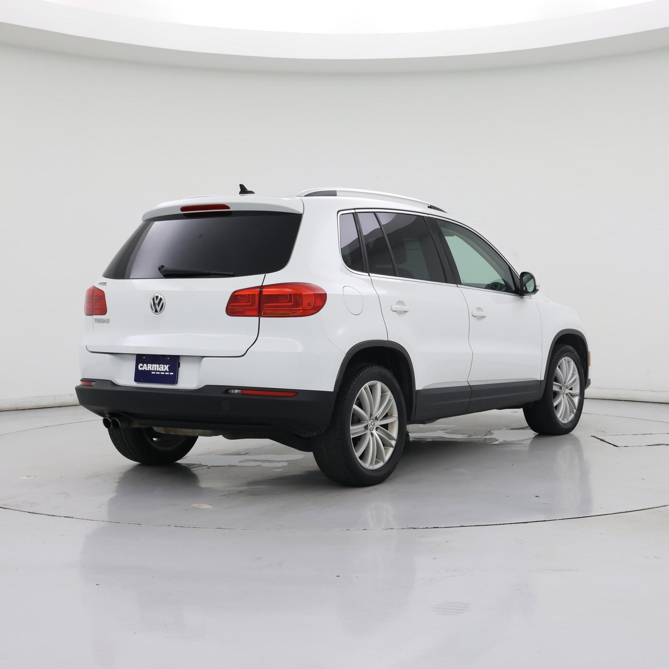 Thumbnail: 2015 Volkswagen Tiguan - 8