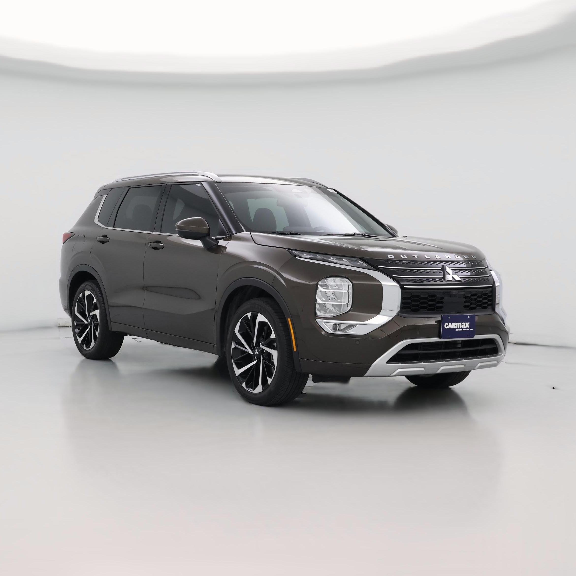 Thumbnail: 2022 Mitsubishi Outlander - 1
