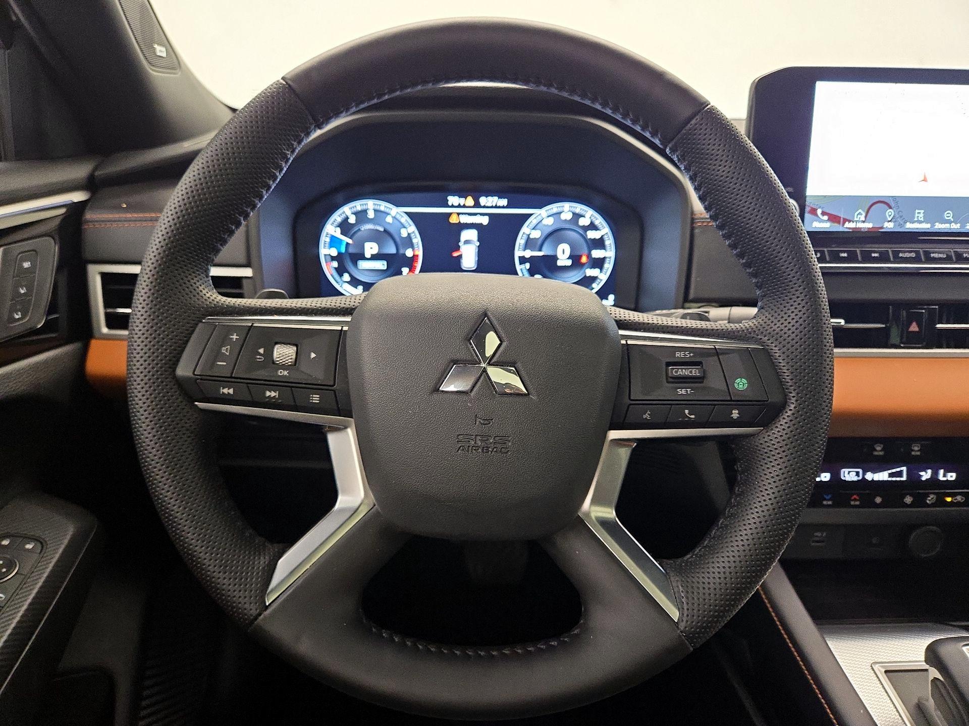 Thumbnail: 2022 Mitsubishi Outlander - 10