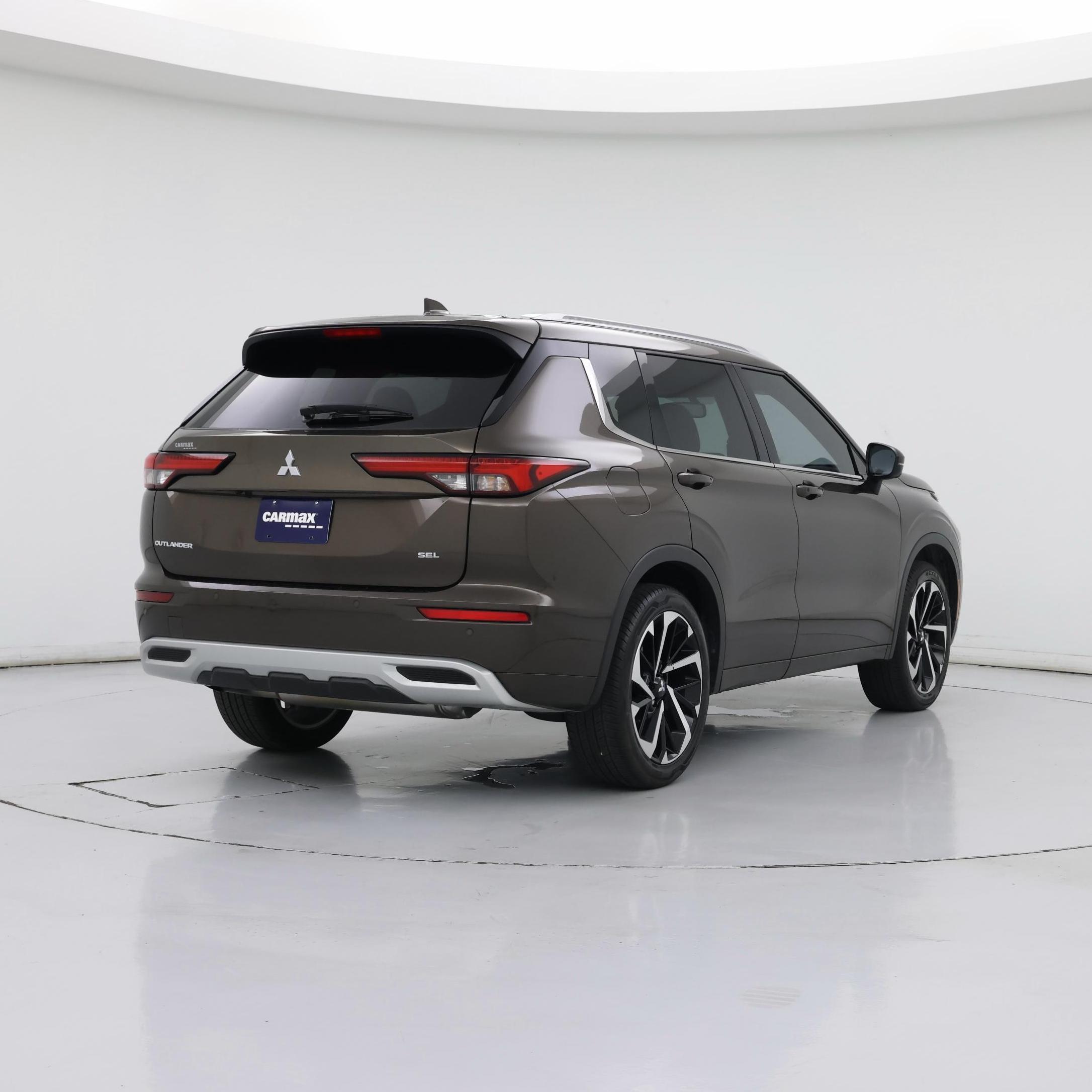 Thumbnail: 2022 Mitsubishi Outlander - 8