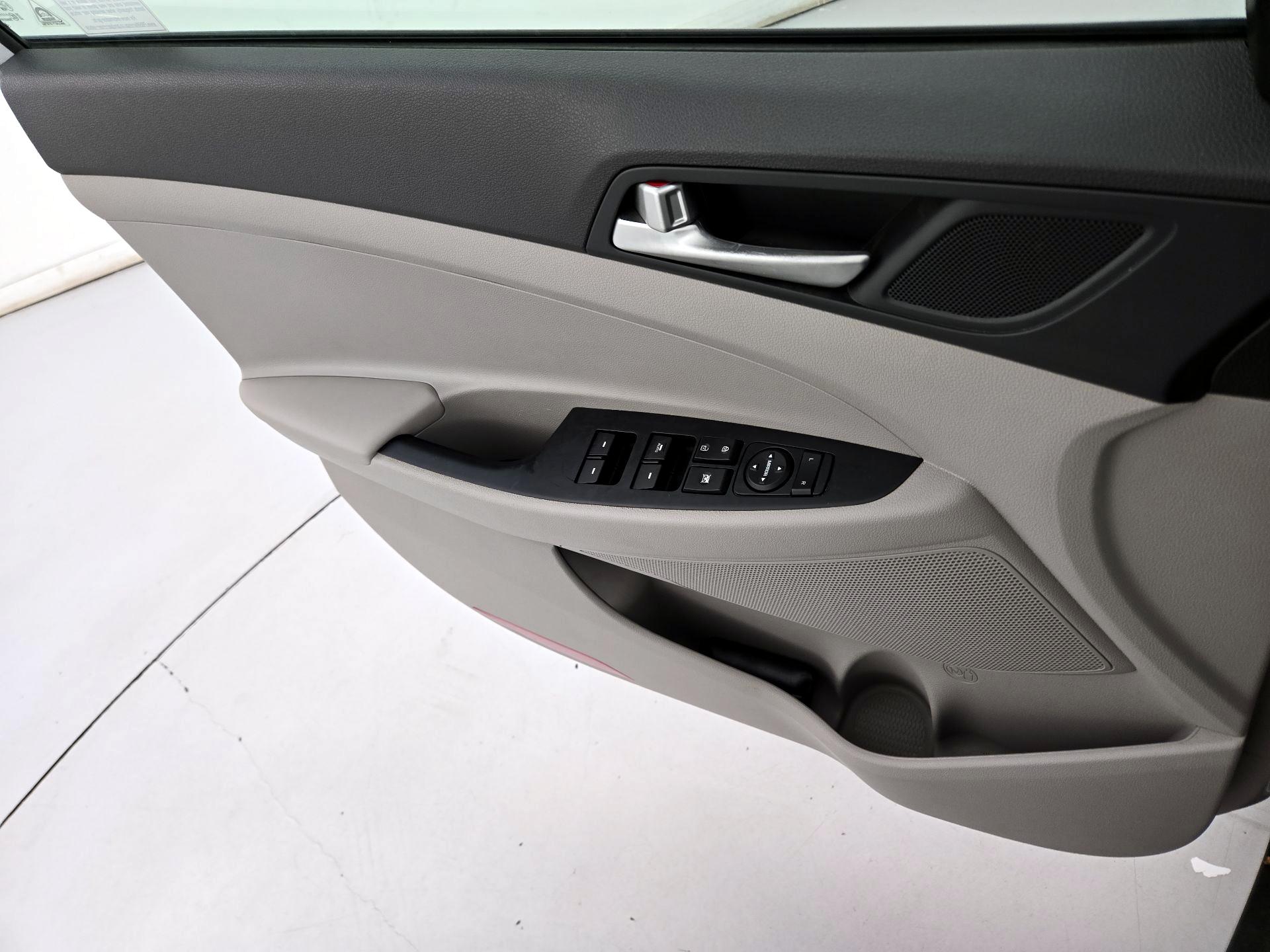 Thumbnail: 2020 Hyundai Tucson - 12