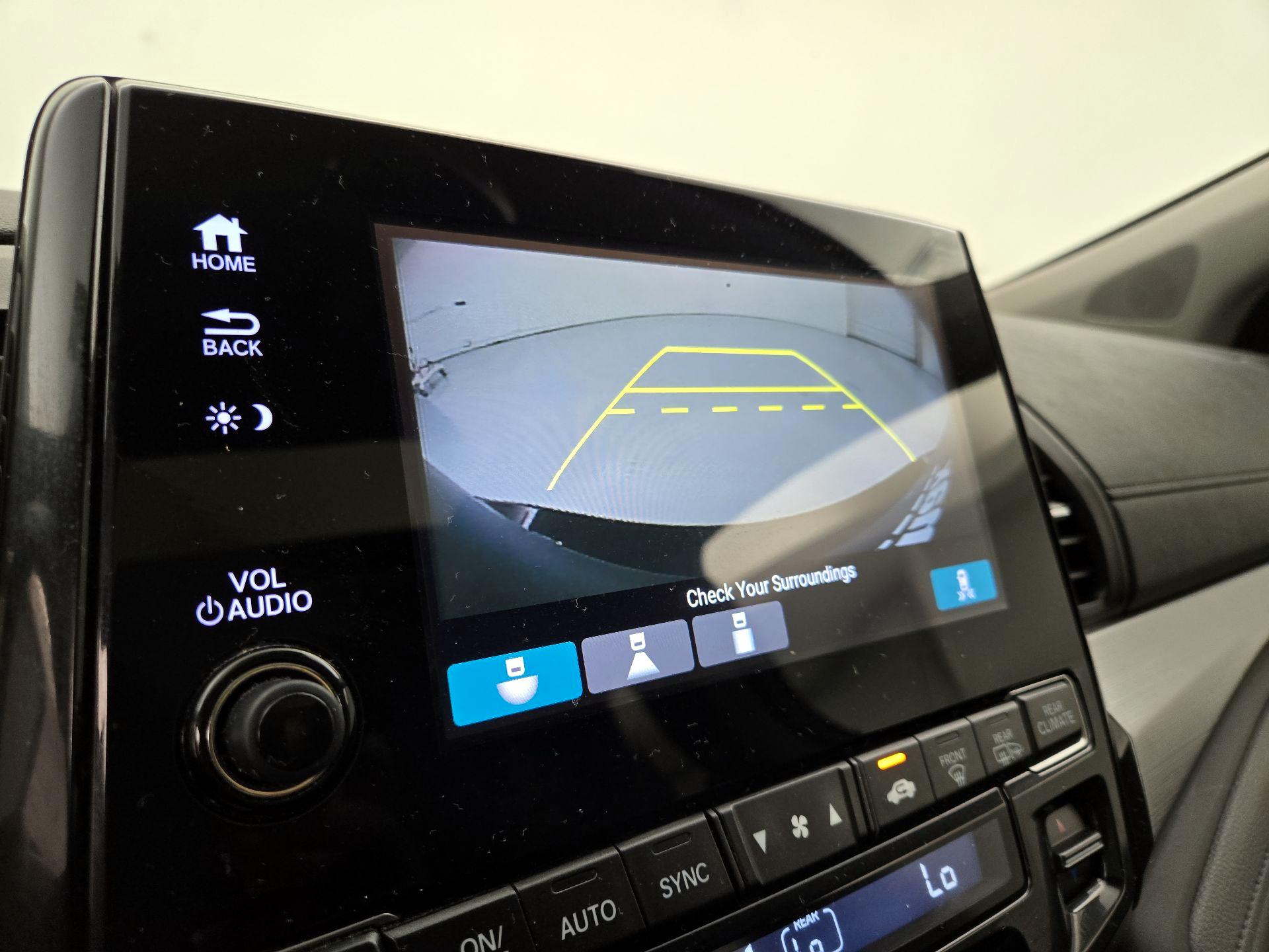 Thumbnail: 2018 Honda Odyssey - 14