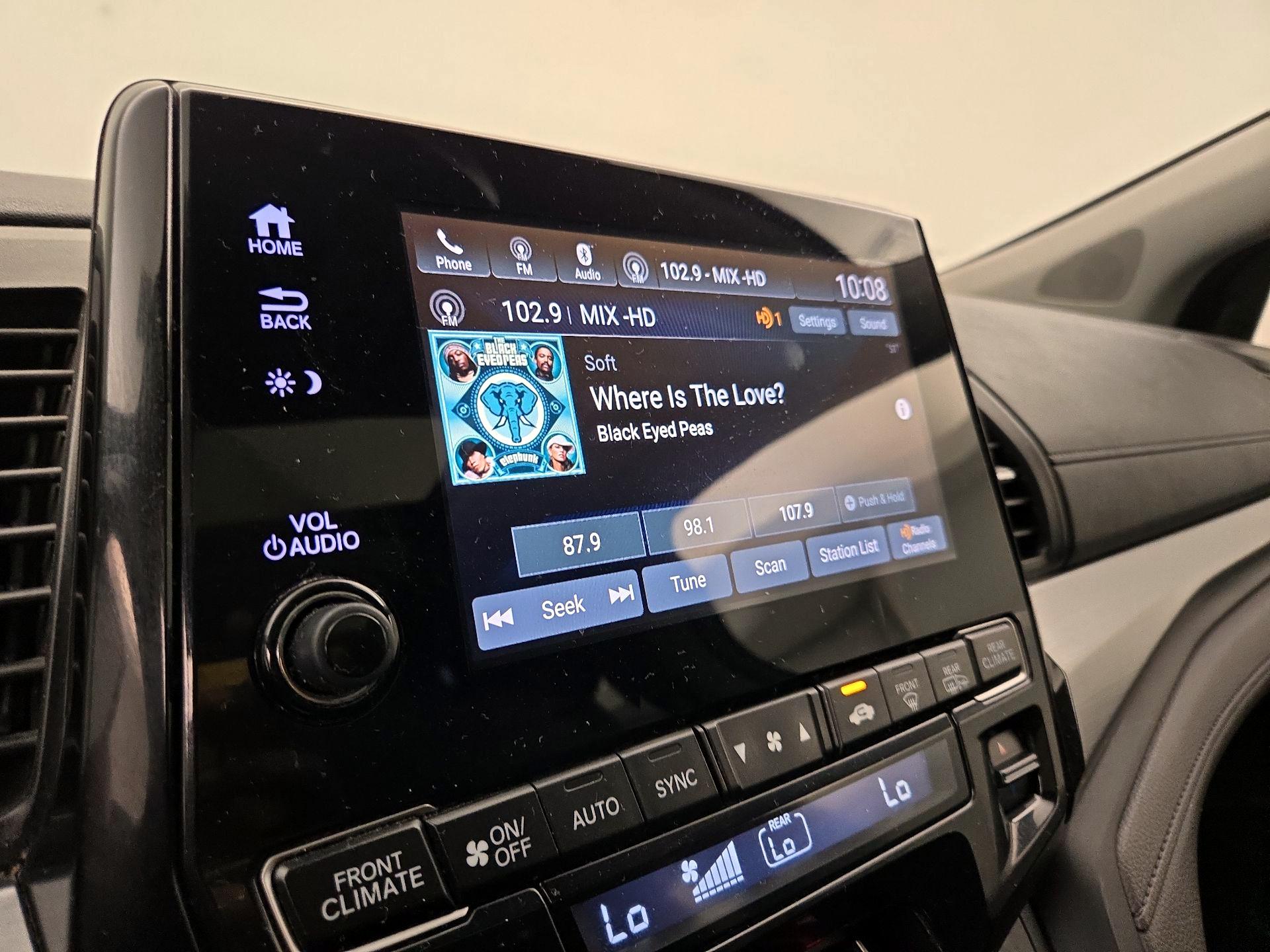 Thumbnail: 2018 Honda Odyssey - 15
