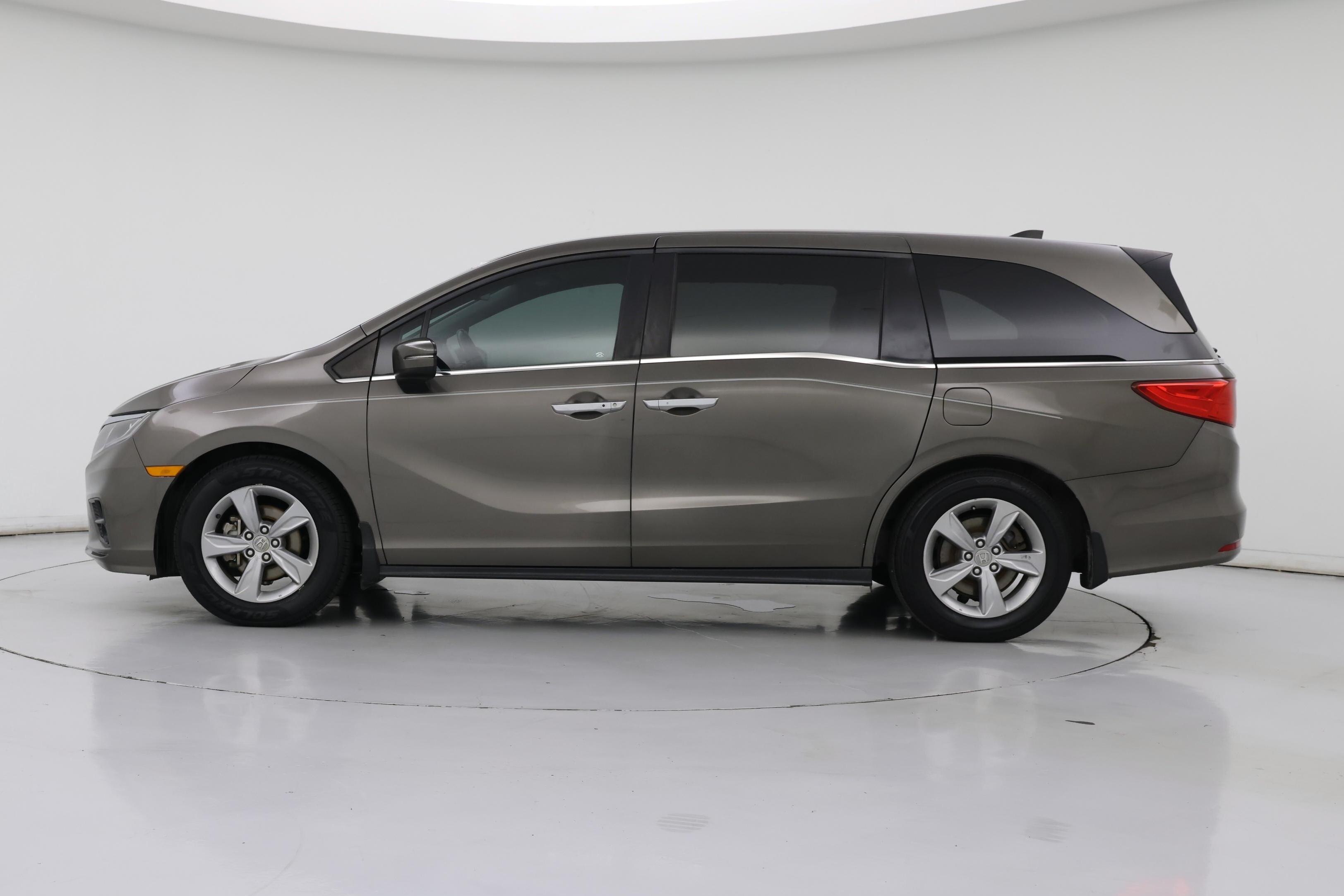 Thumbnail: 2018 Honda Odyssey - 3