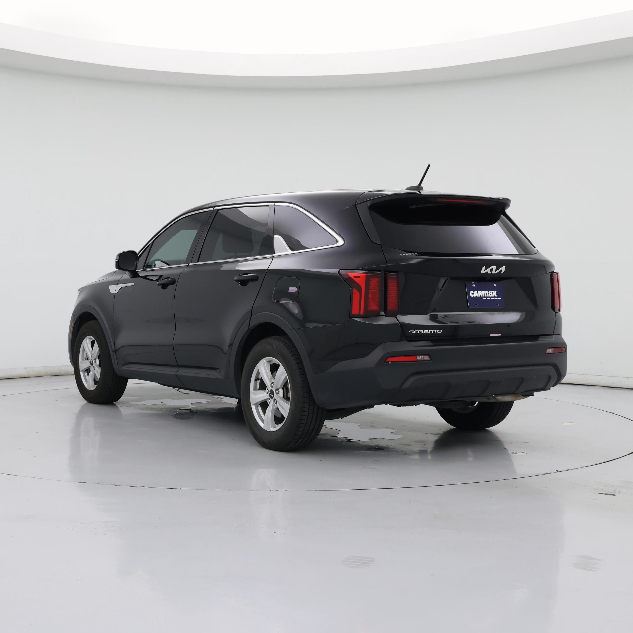 Thumbnail: 2023 Kia Sorento - 2