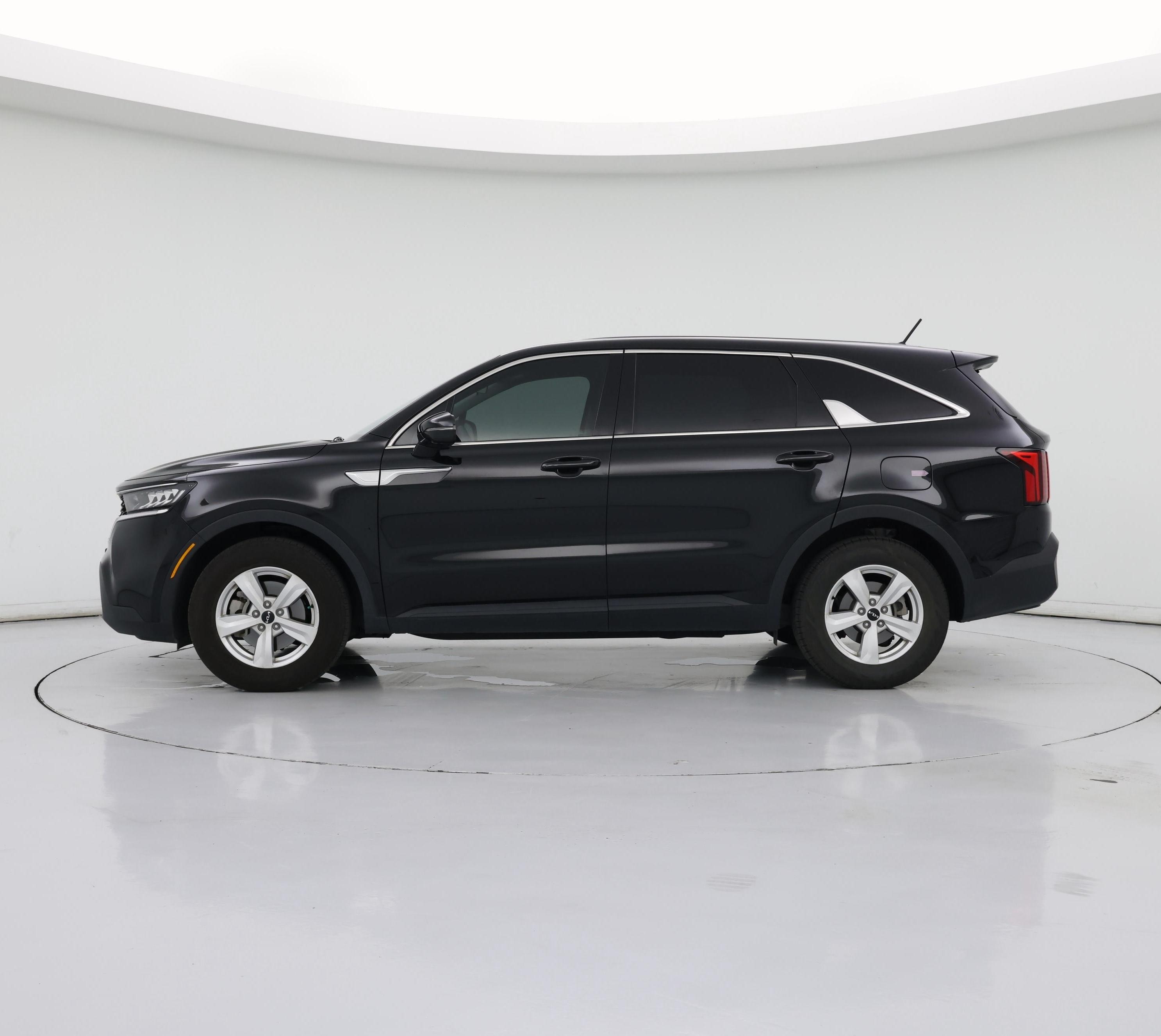 Thumbnail: 2023 Kia Sorento - 3