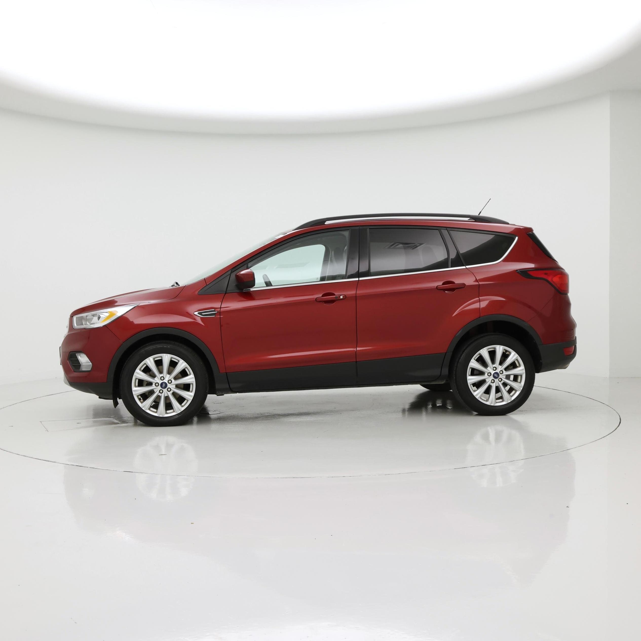 Thumbnail: 2019 Ford Escape - 3