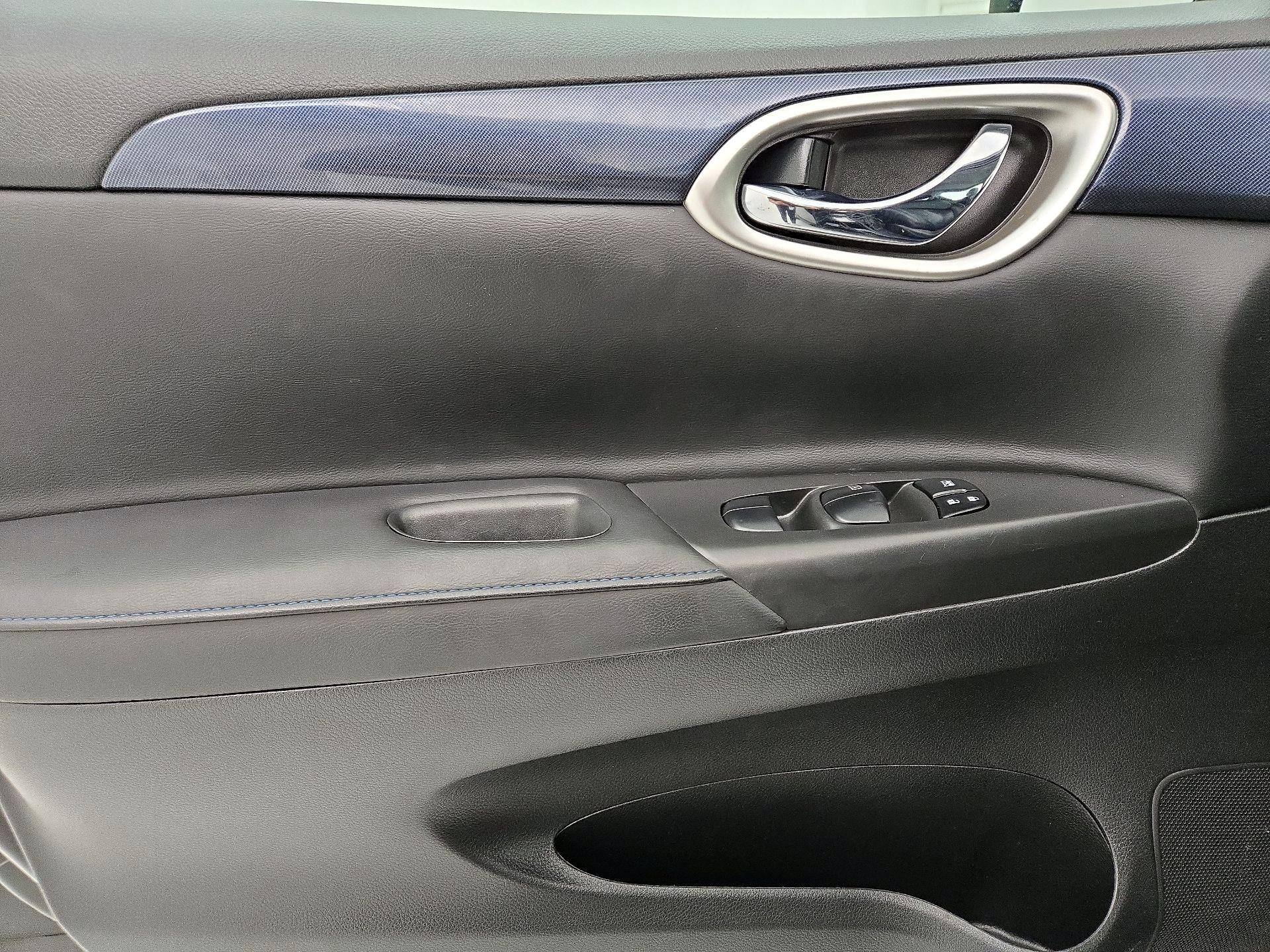 Thumbnail: 2019 Nissan Sentra - 12