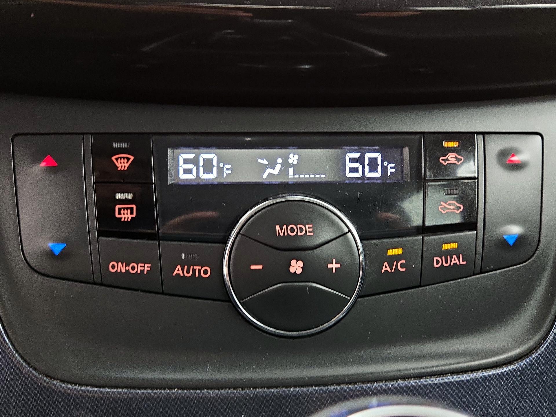 Thumbnail: 2019 Nissan Sentra - 16