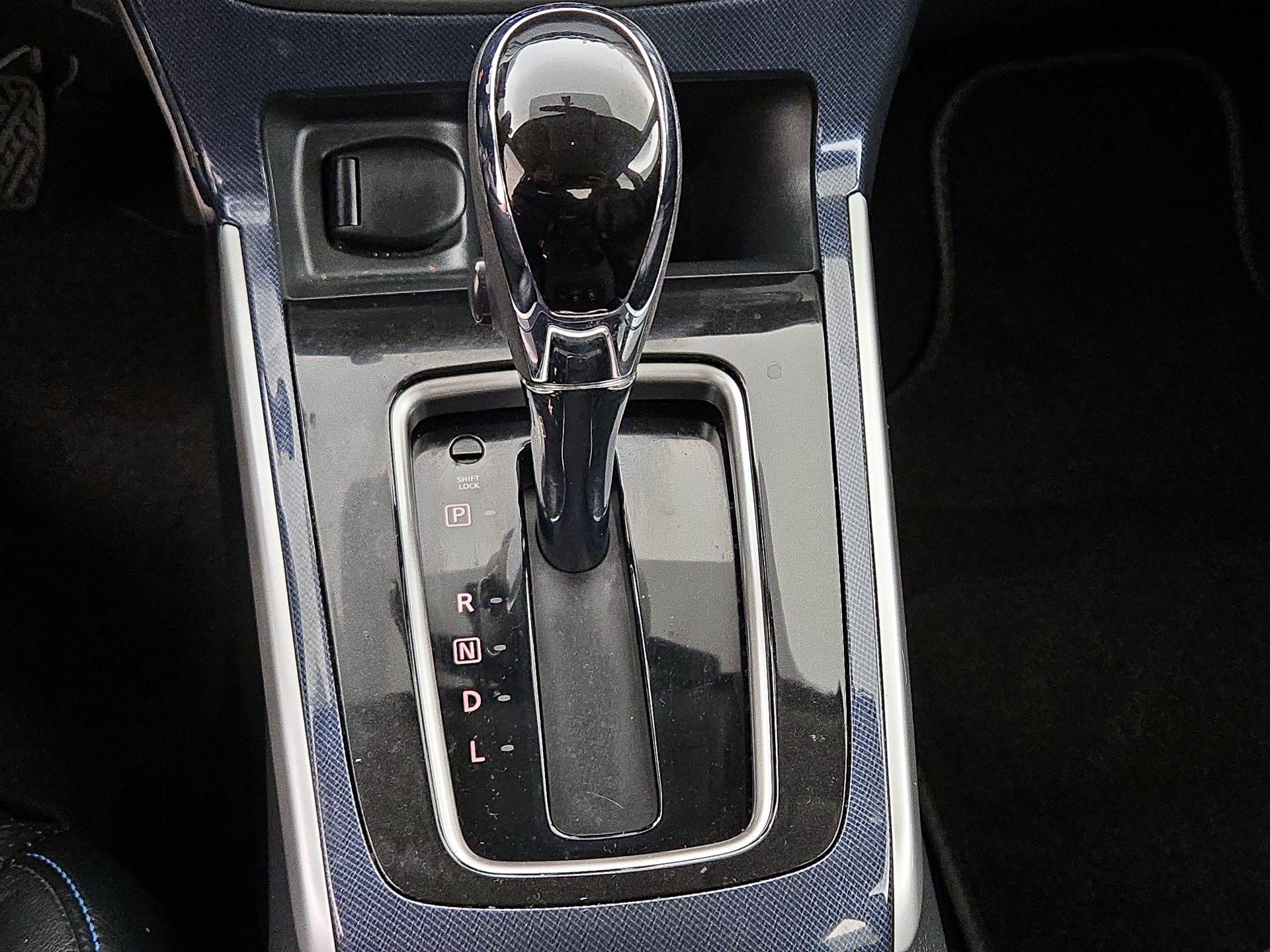 Thumbnail: 2019 Nissan Sentra - 17
