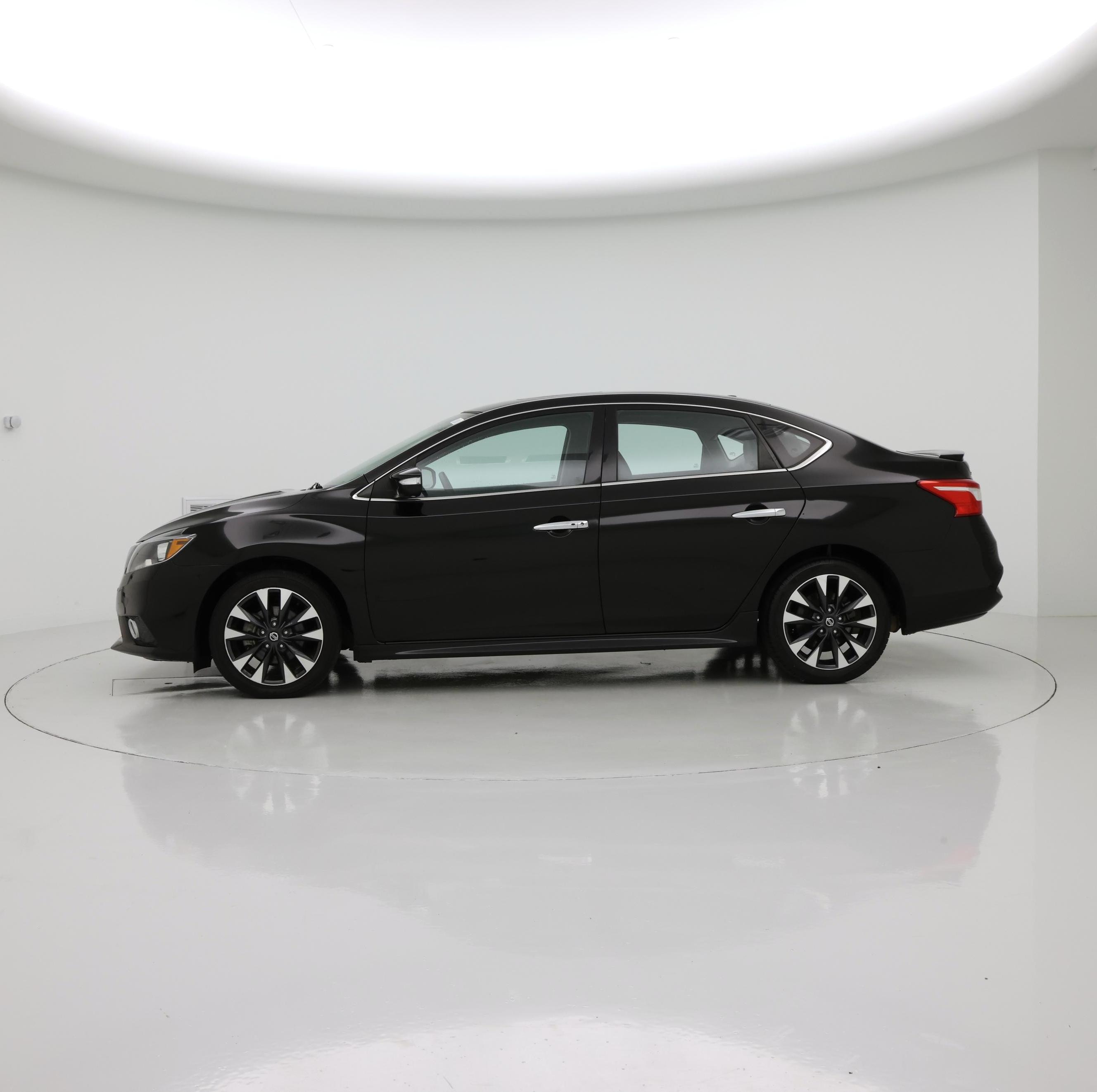 Thumbnail: 2019 Nissan Sentra - 3