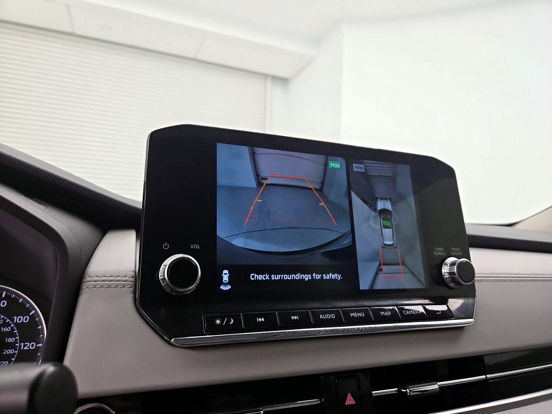 Thumbnail: 2022 Mitsubishi Outlander - 12