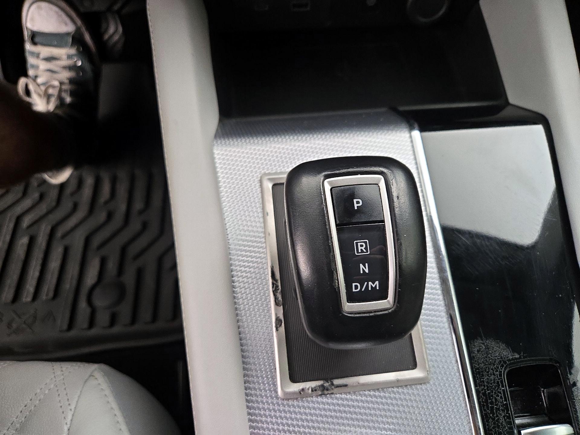 Thumbnail: 2022 Mitsubishi Outlander - 15