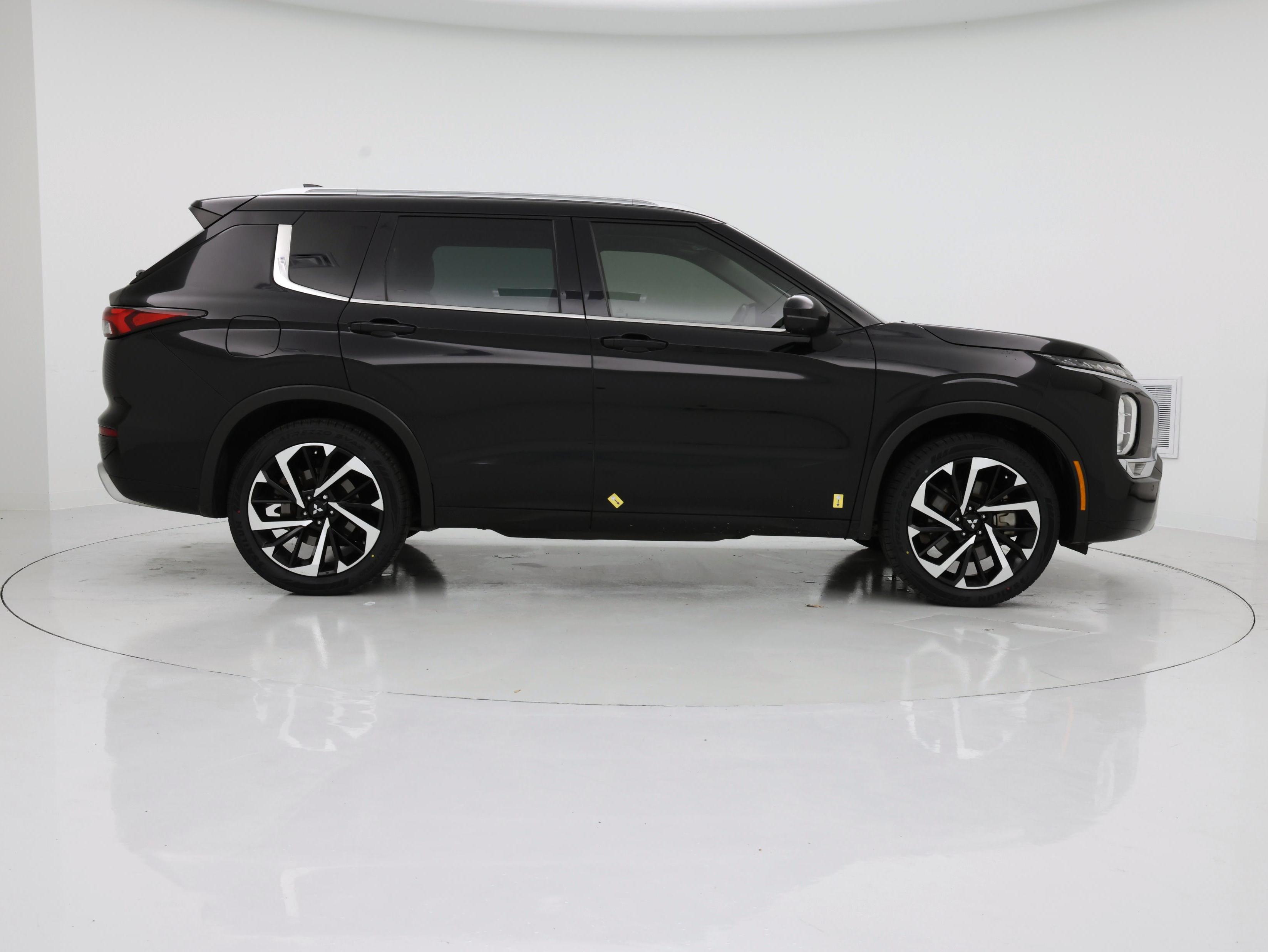 Thumbnail: 2022 Mitsubishi Outlander - 7