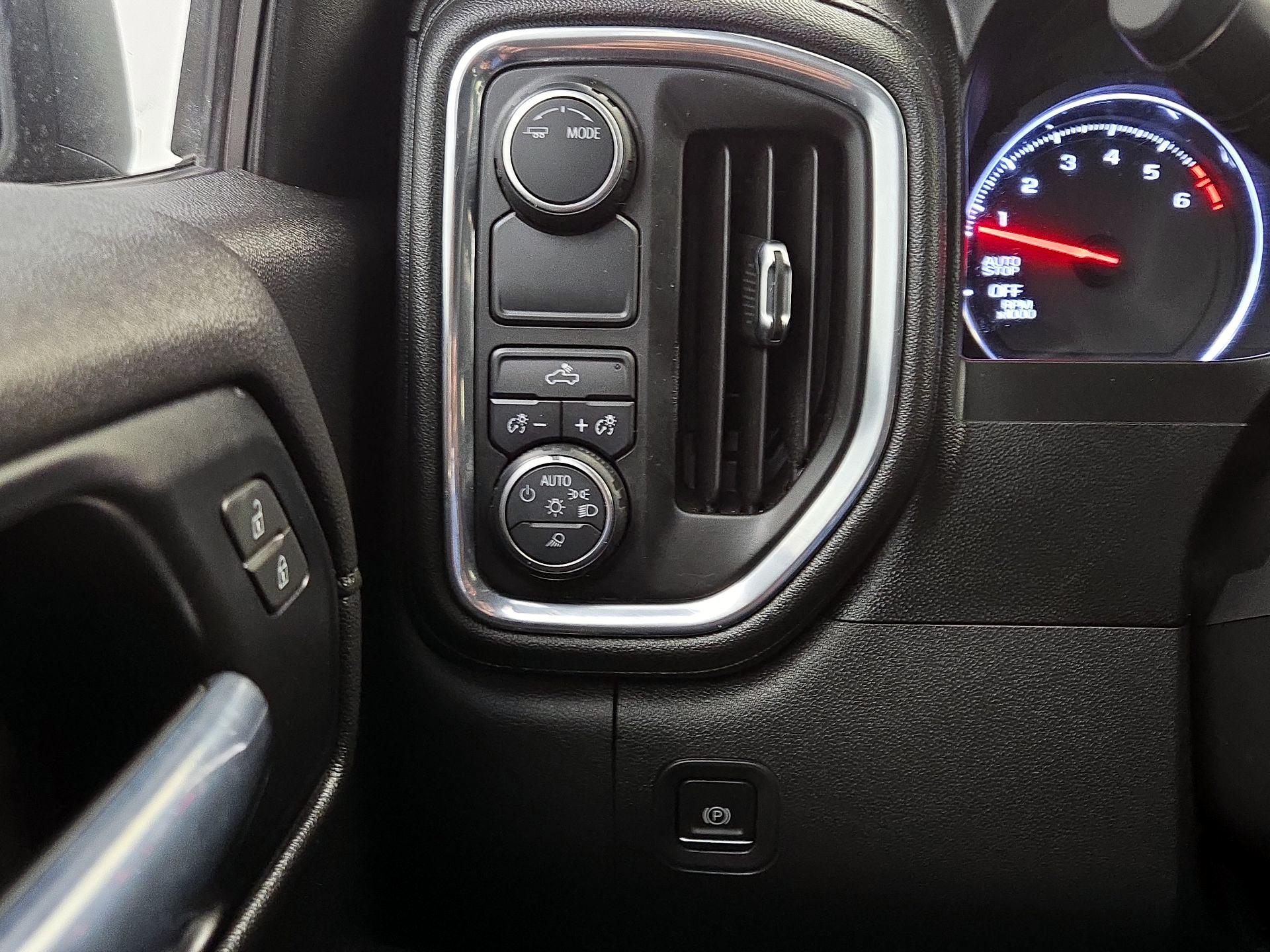 Thumbnail: 2021 Chevrolet Silverado 1500 - 13