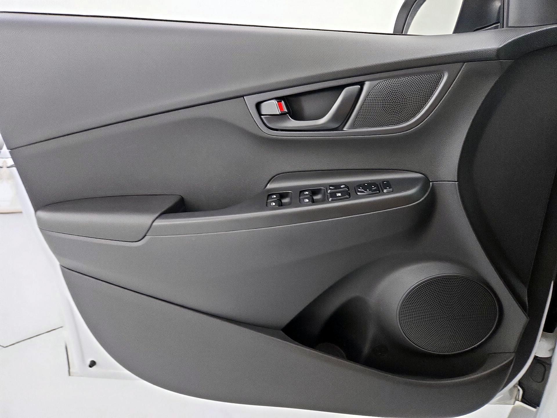 Thumbnail: 2022 Hyundai Kona - 12