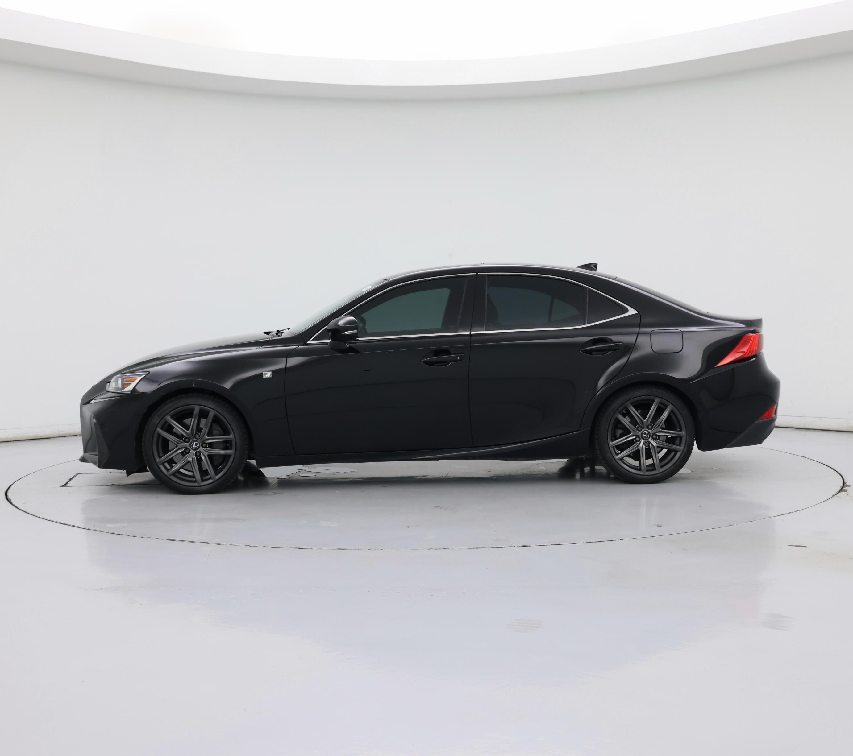 Thumbnail: 2018 Lexus IS - 3