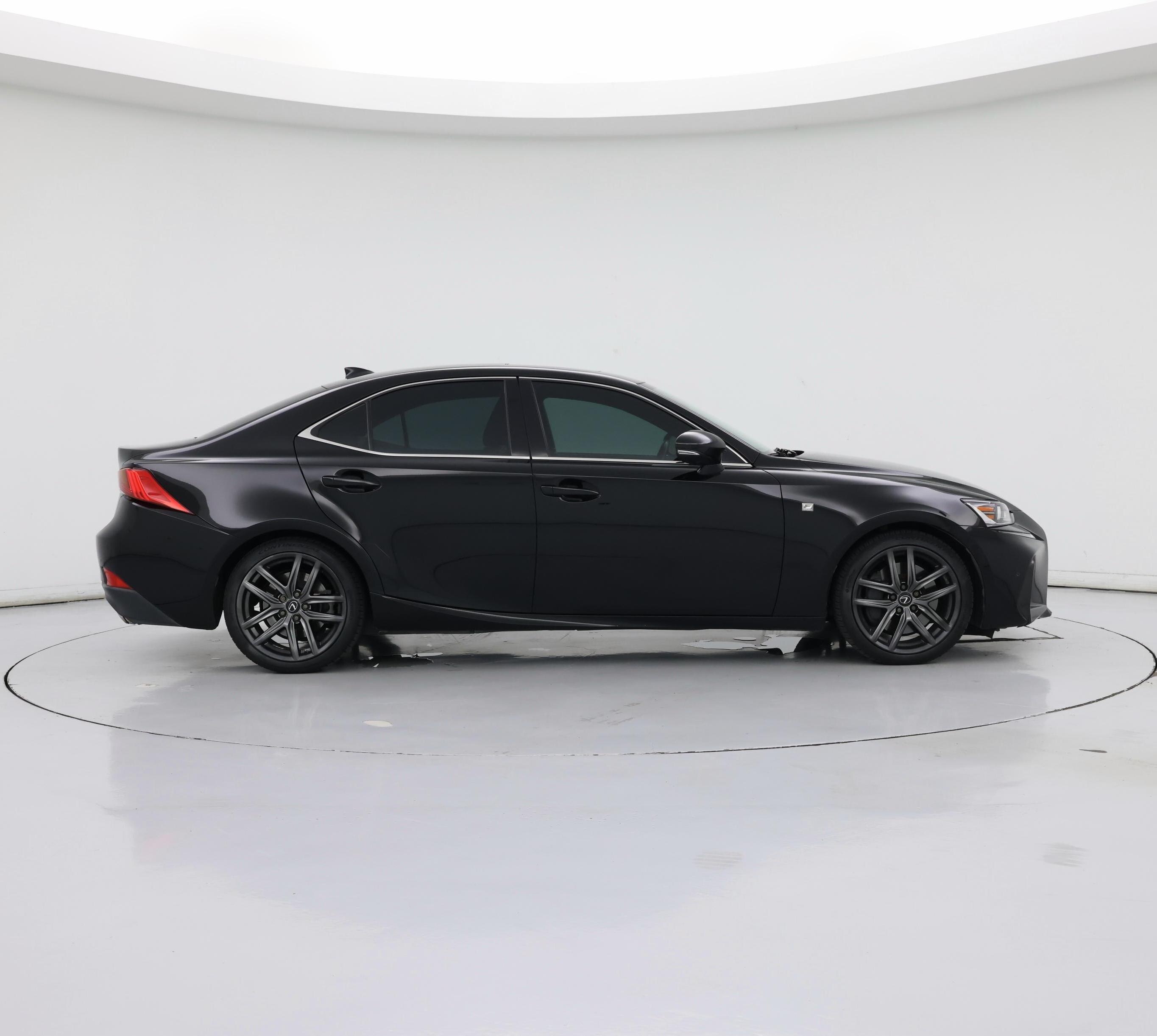 Thumbnail: 2018 Lexus IS - 7