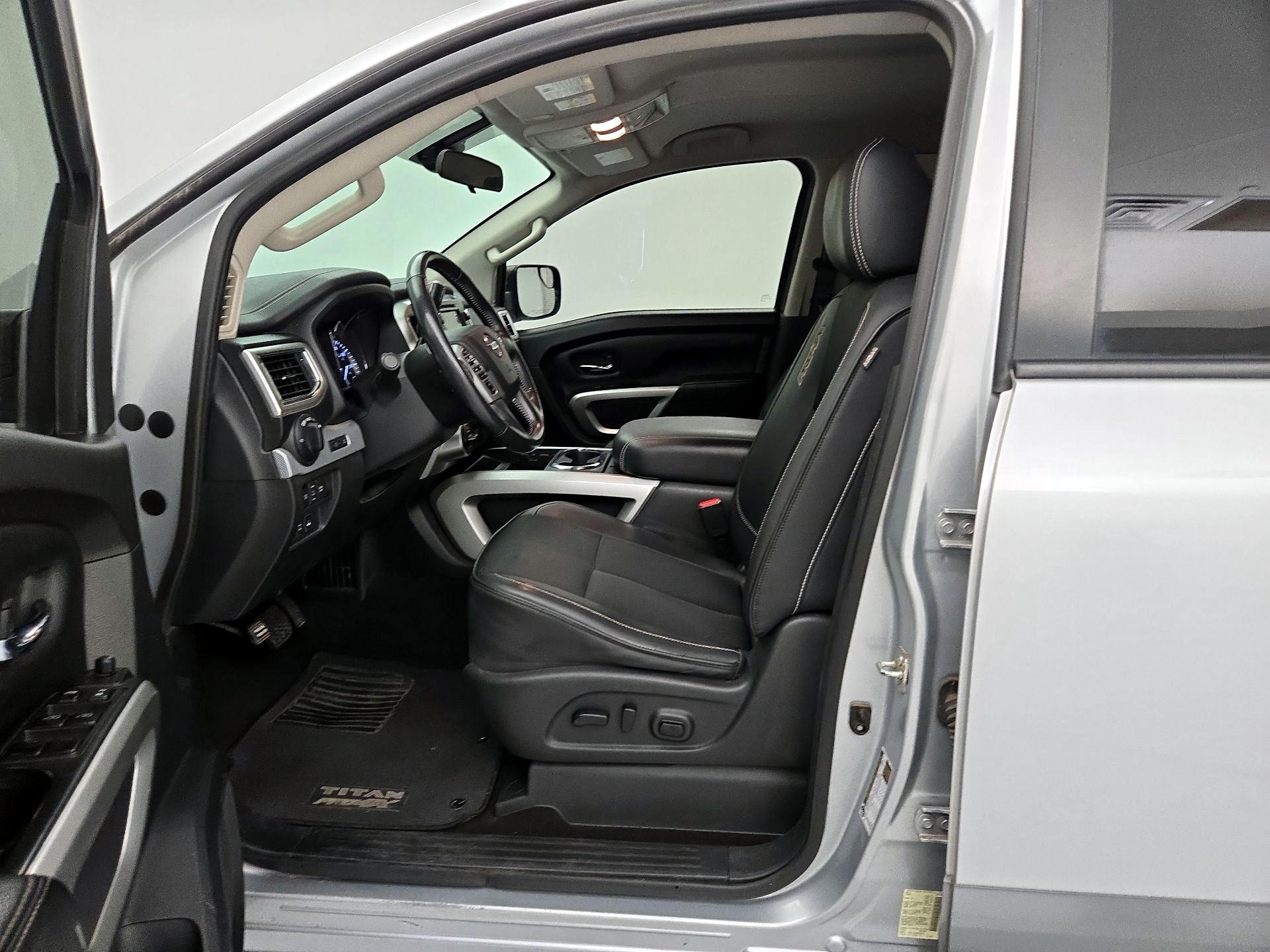 Thumbnail: 2019 Nissan Titan - 11