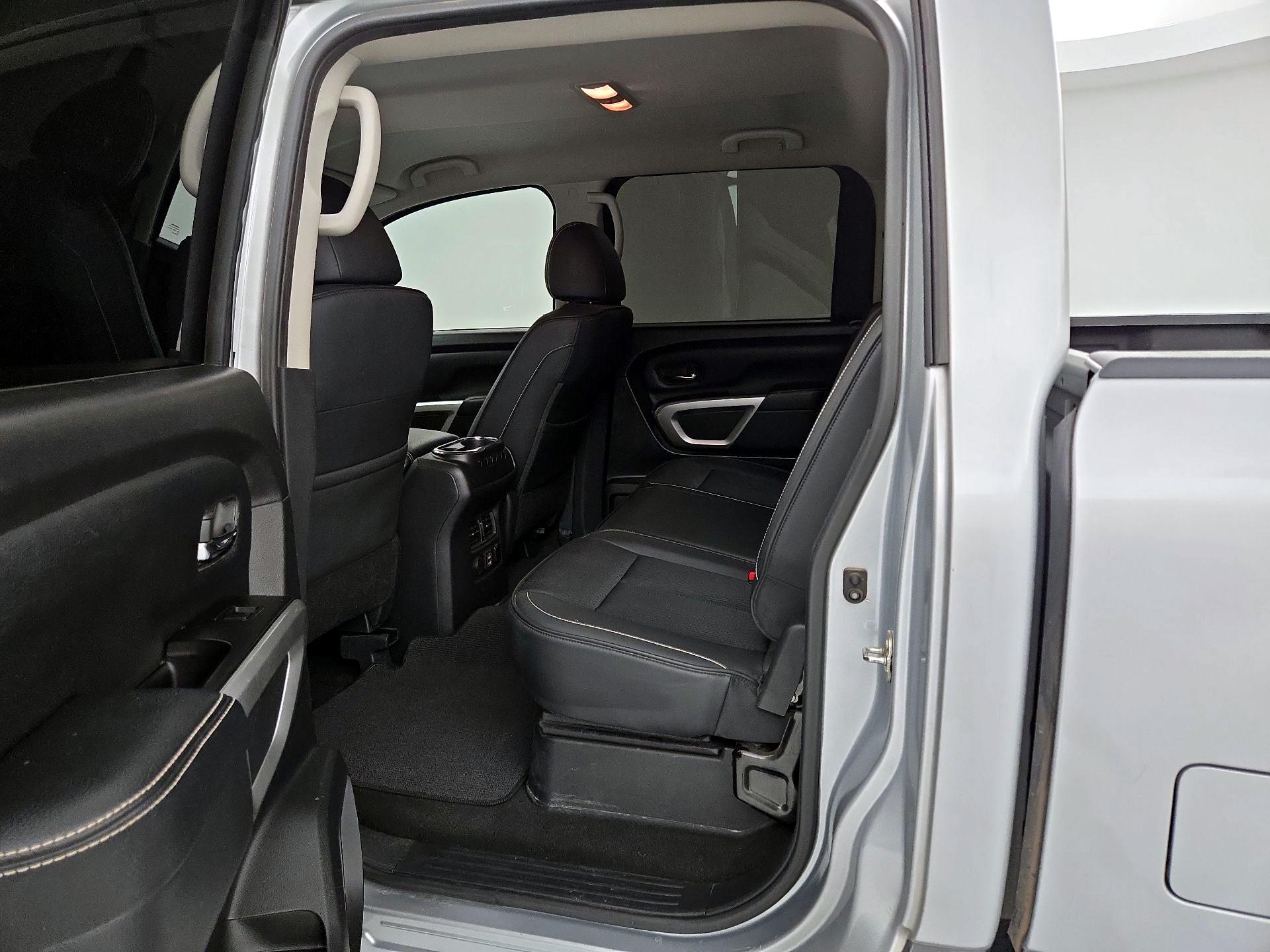 Thumbnail: 2019 Nissan Titan - 20