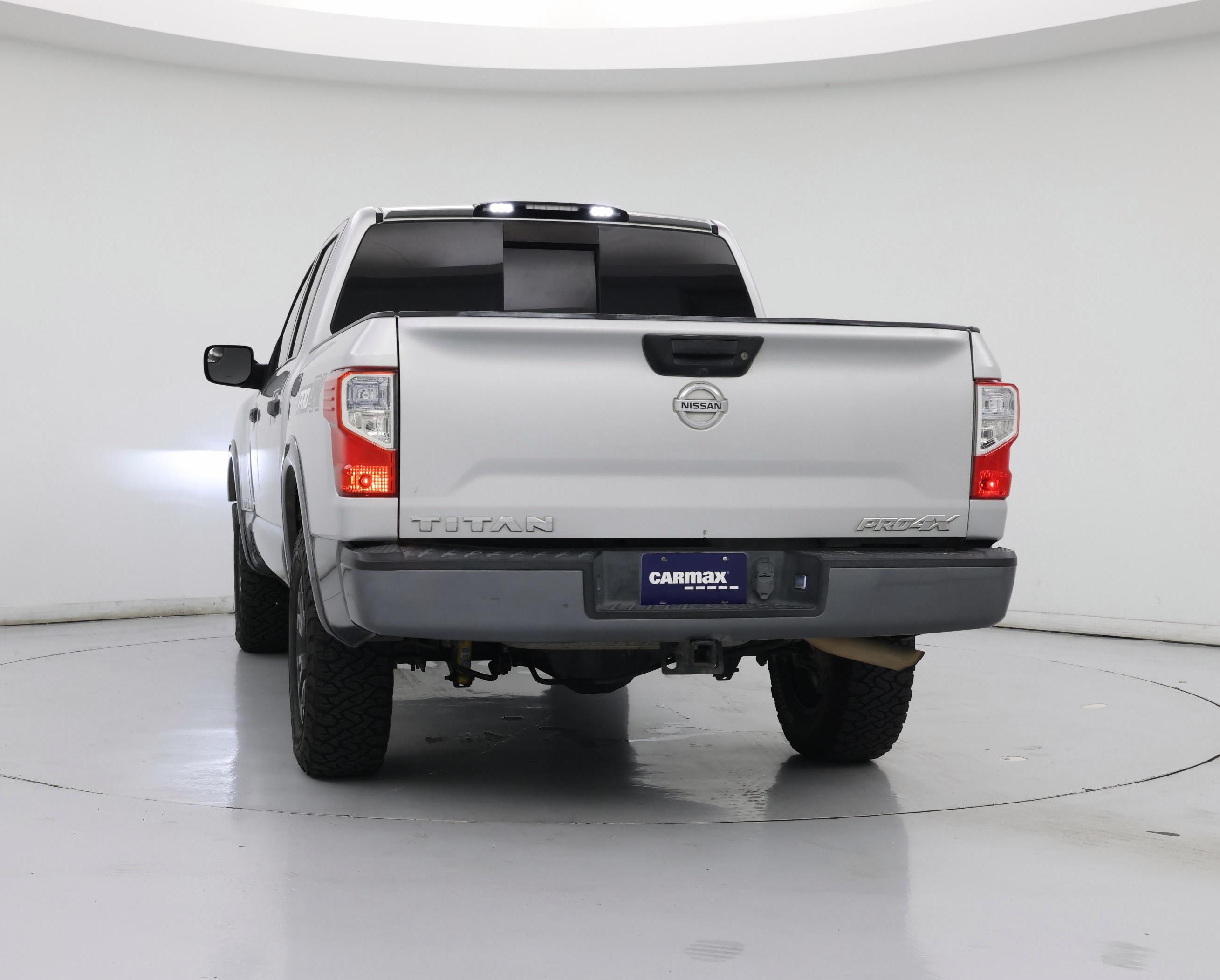 Thumbnail: 2019 Nissan Titan - 6