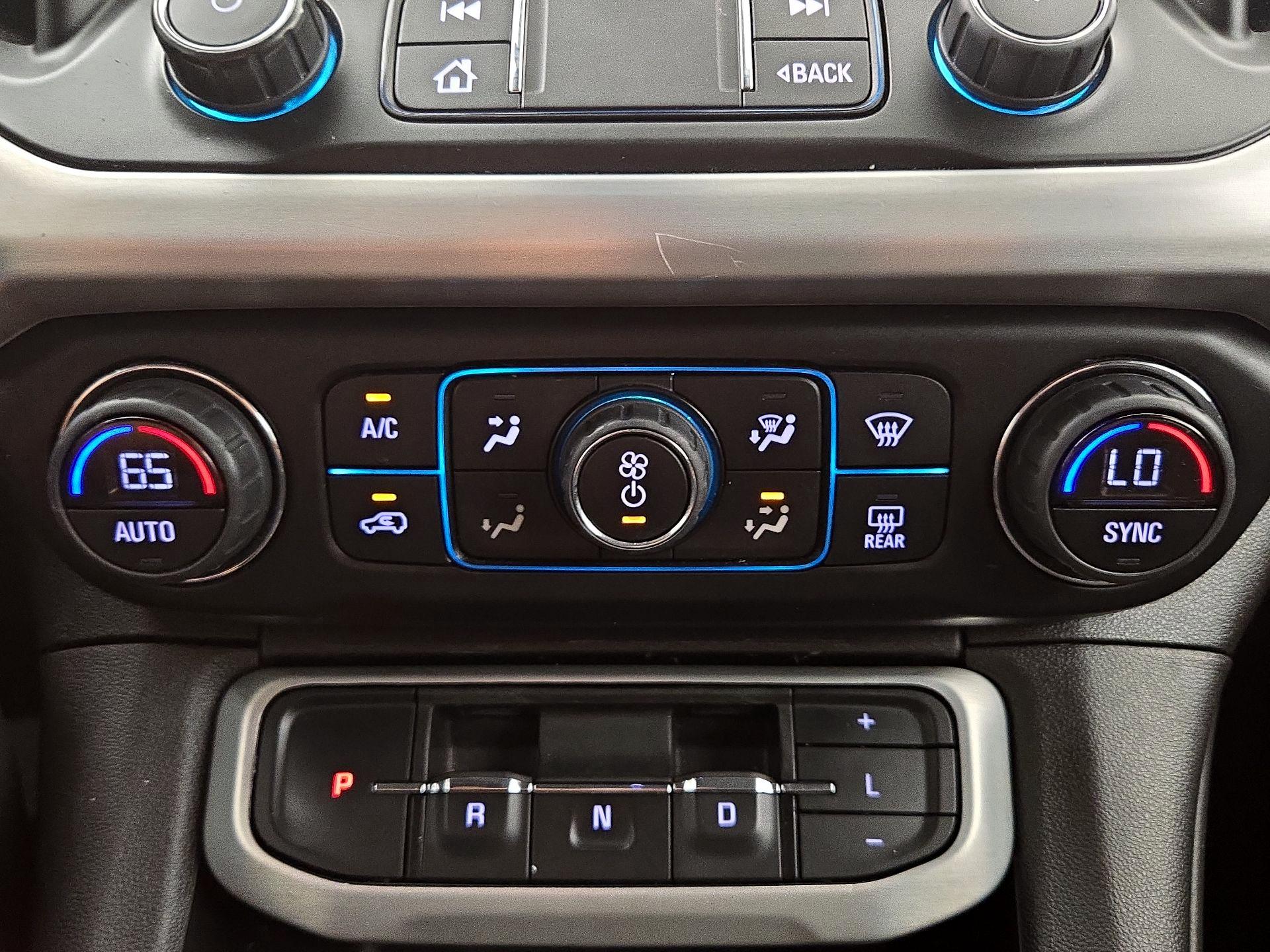 Thumbnail: 2022 GMC Acadia - 16