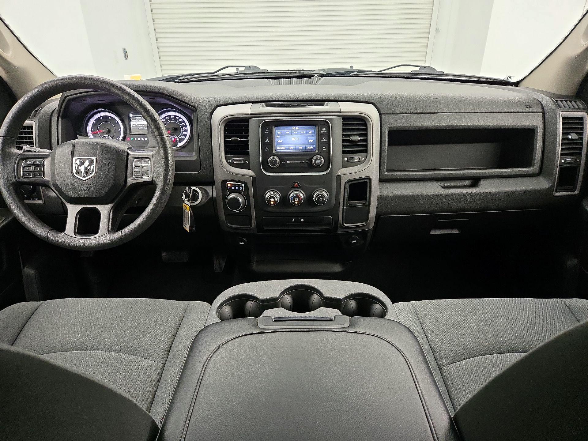 Thumbnail: 2023 RAM 1500 Classic - 9