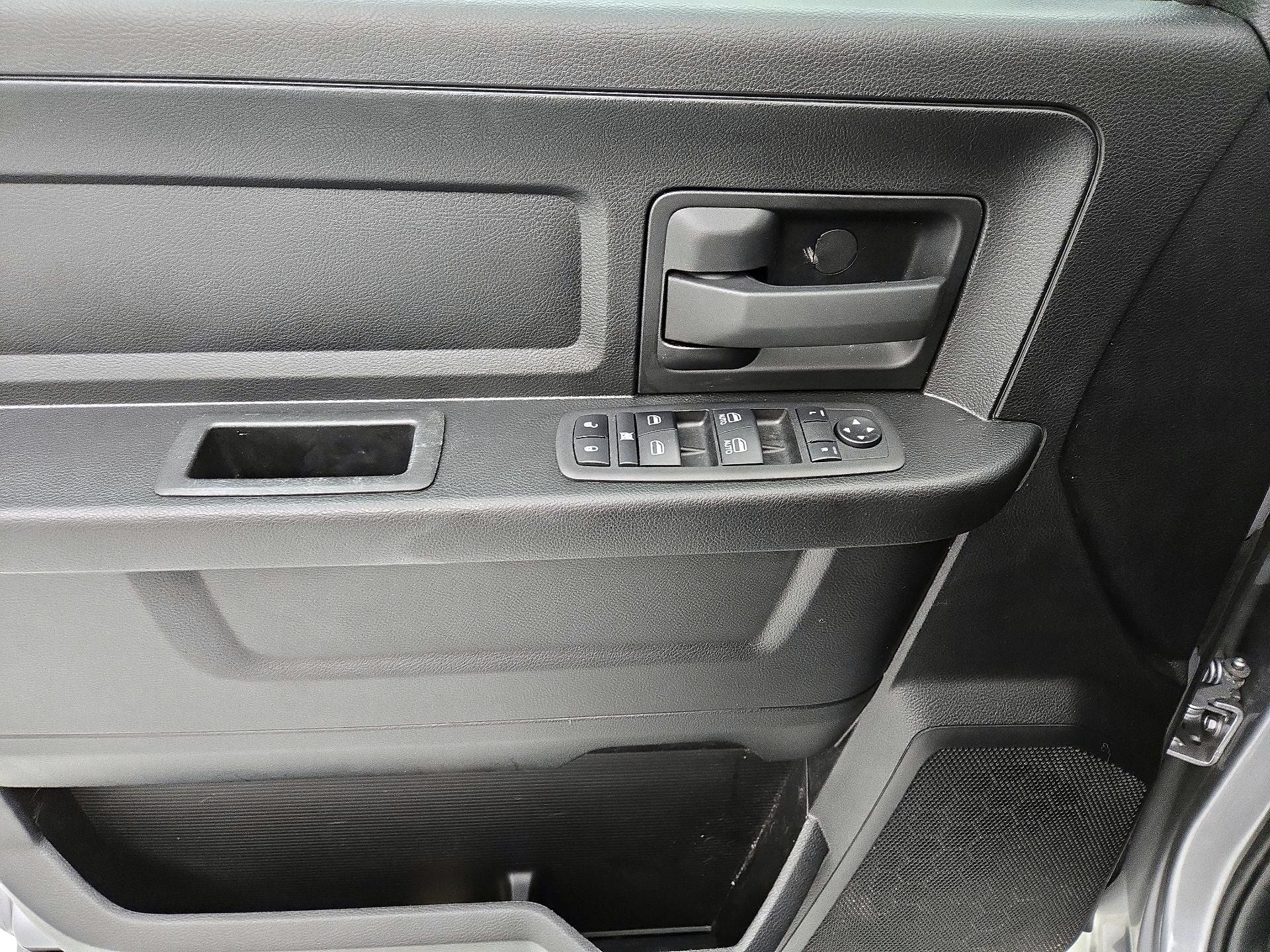 Thumbnail: 2023 RAM 1500 Classic - 12