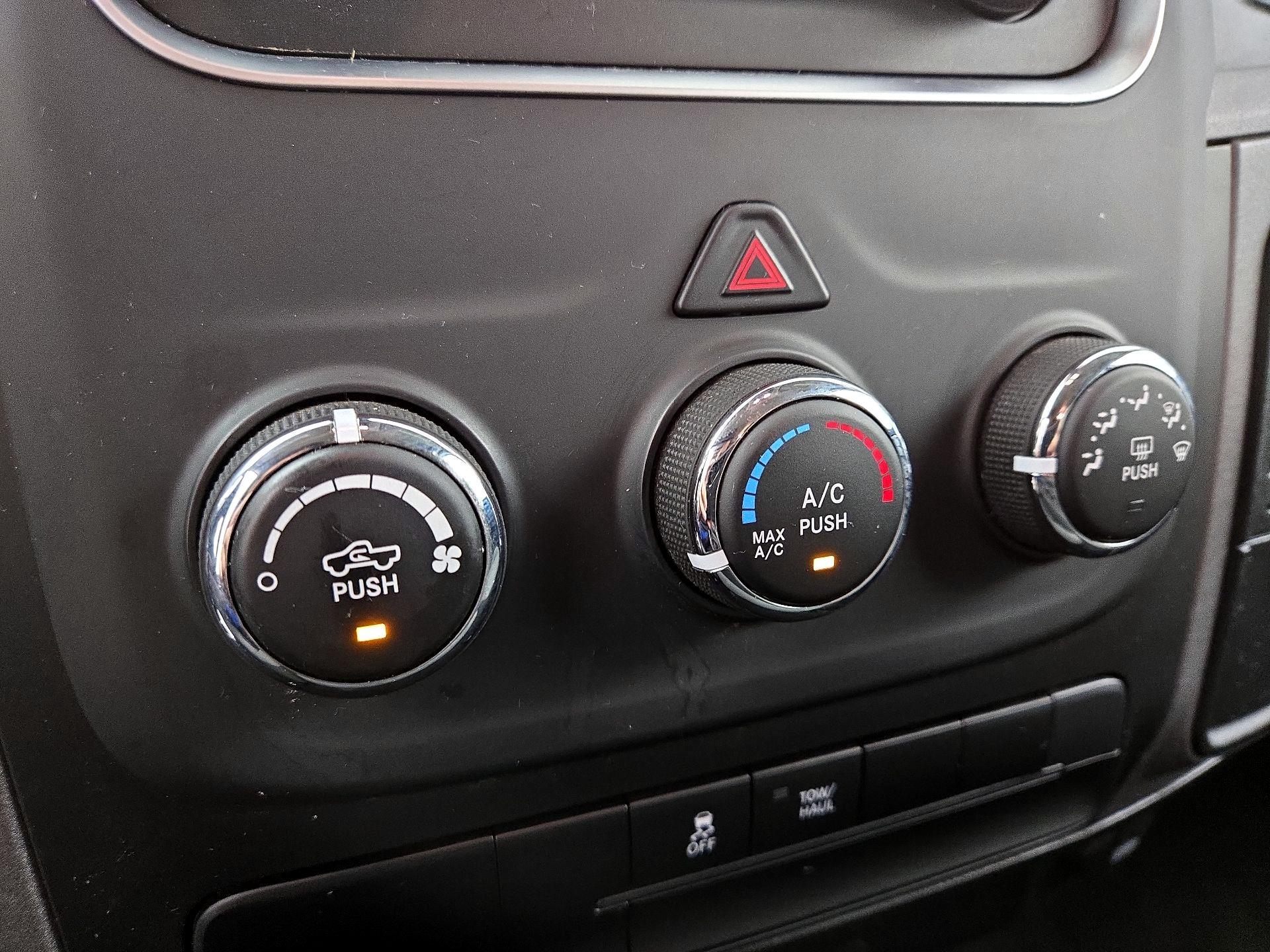 Thumbnail: 2023 RAM 1500 Classic - 16