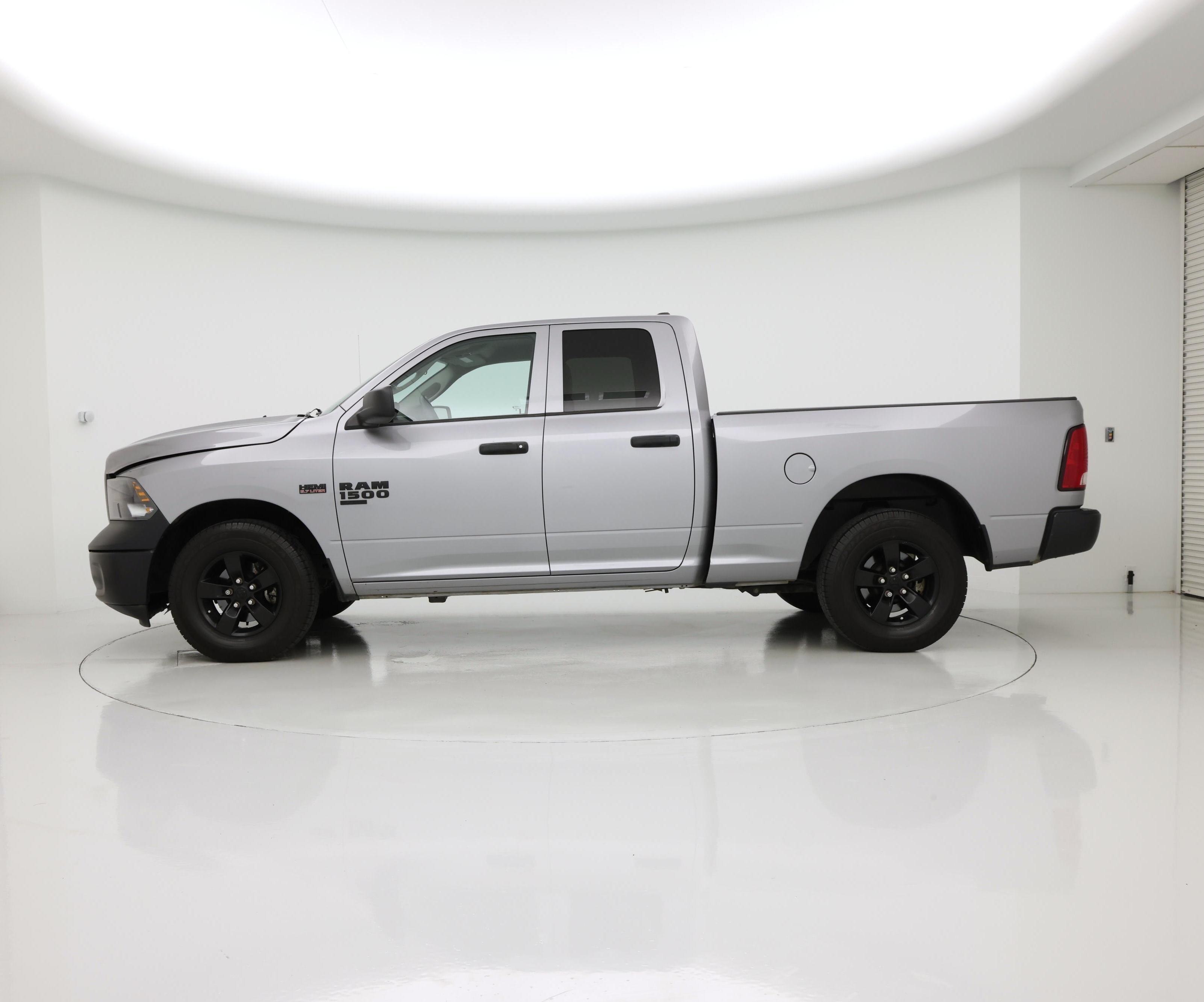 Thumbnail: 2023 RAM 1500 Classic - 3