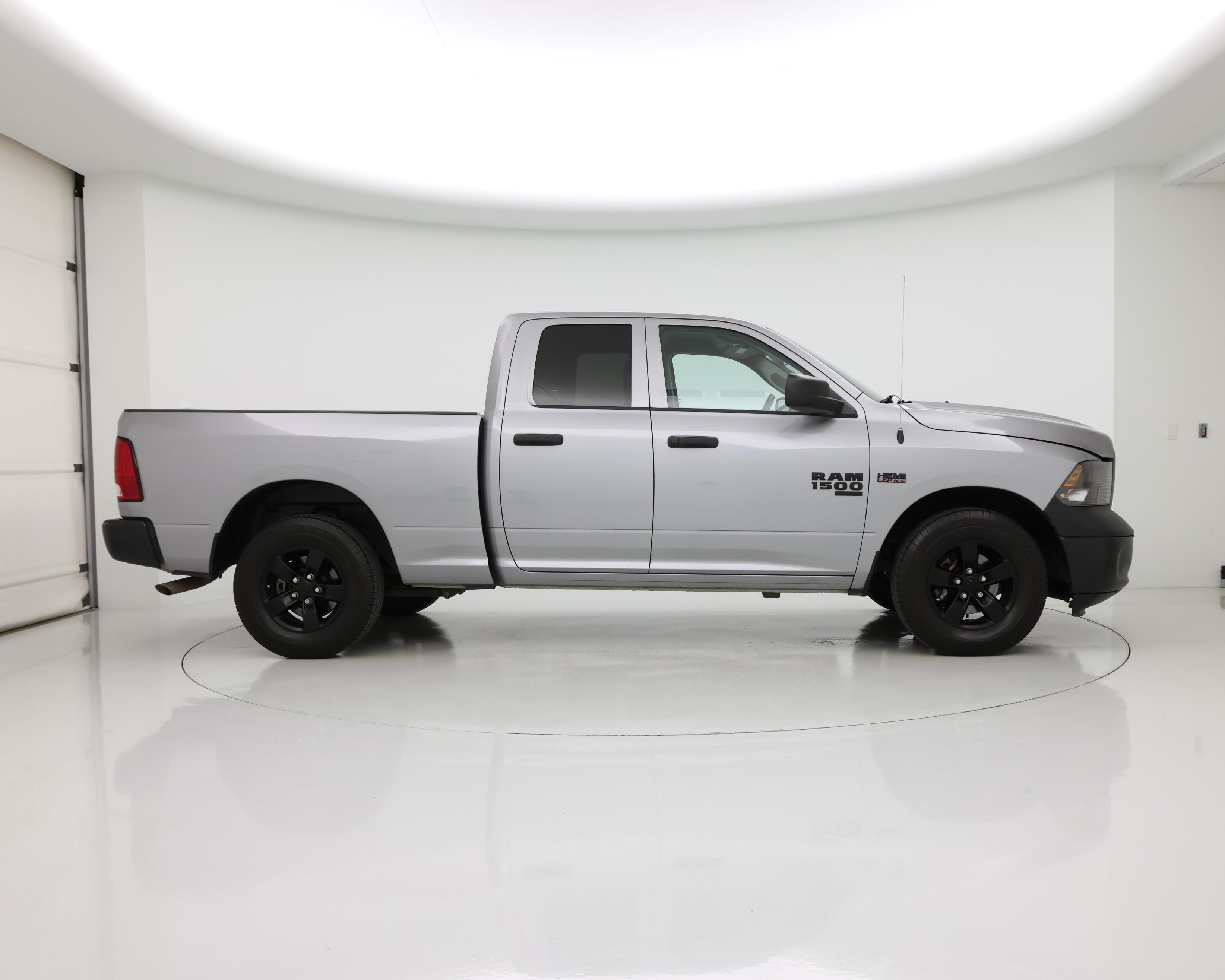 Thumbnail: 2023 RAM 1500 Classic - 7