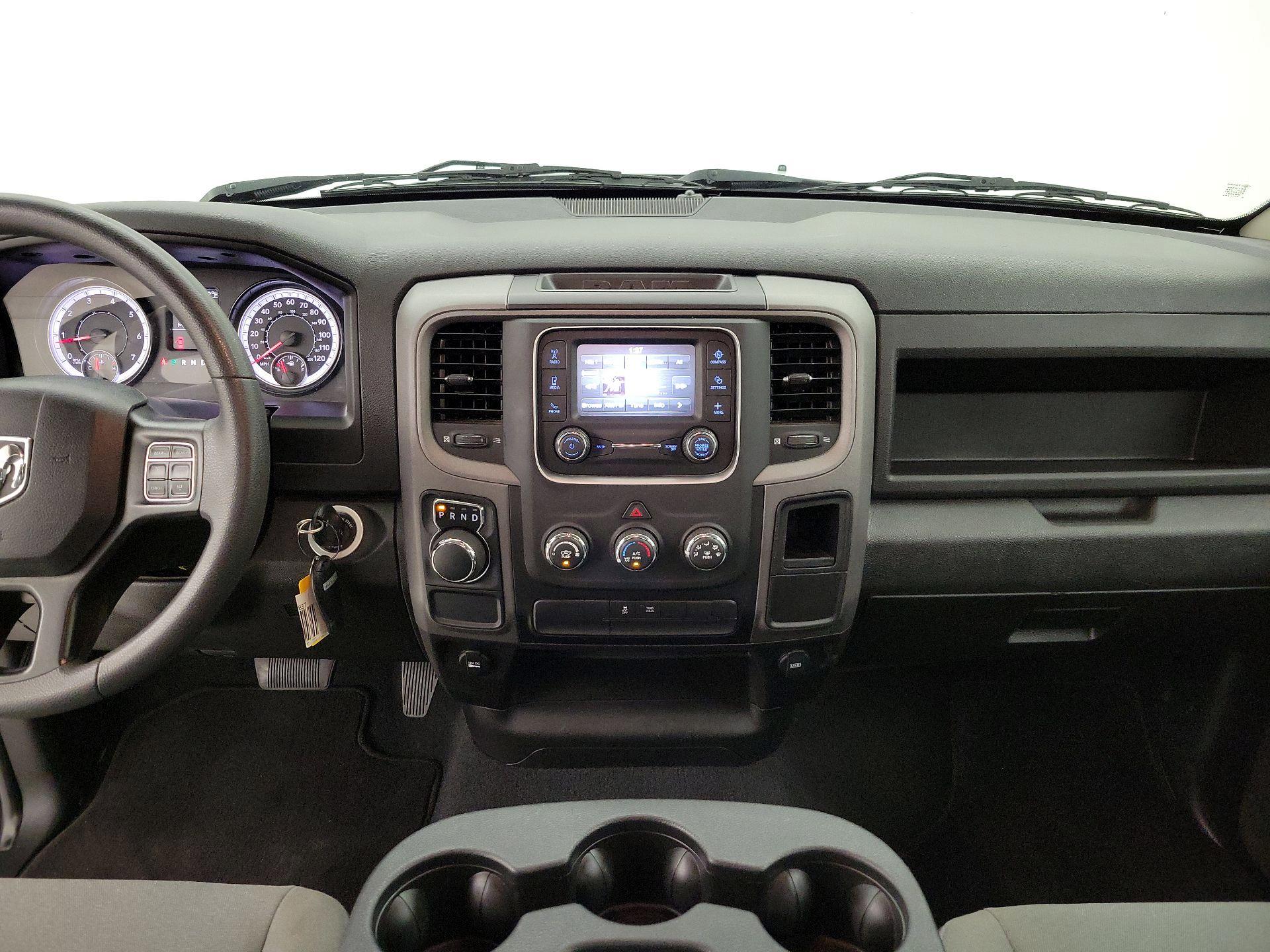 Thumbnail: 2022 RAM 1500 Classic - 9