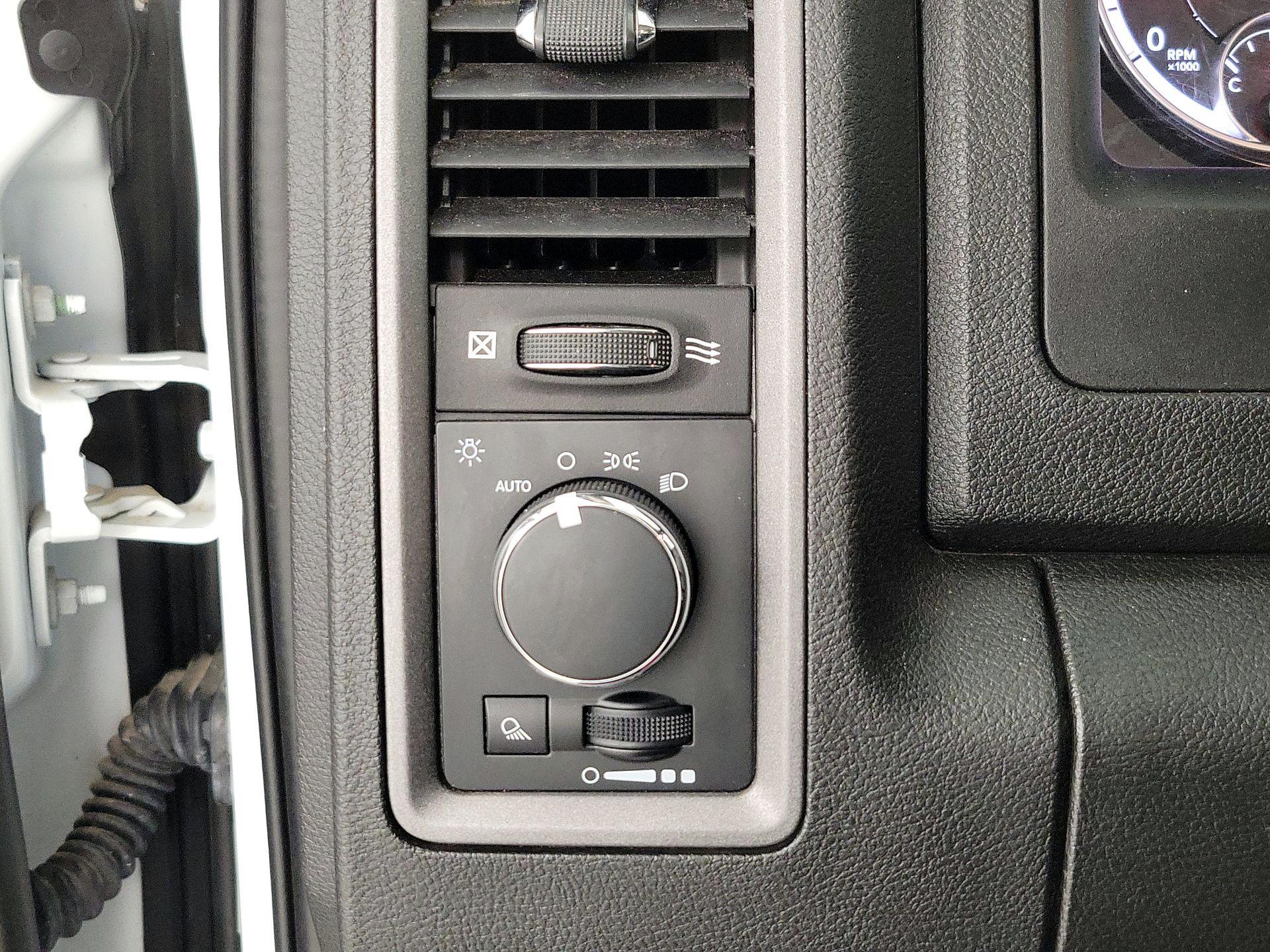 Thumbnail: 2022 RAM 1500 Classic - 13