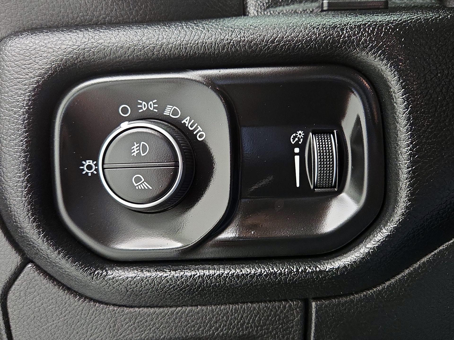 Thumbnail: 2021 RAM 1500 - 13