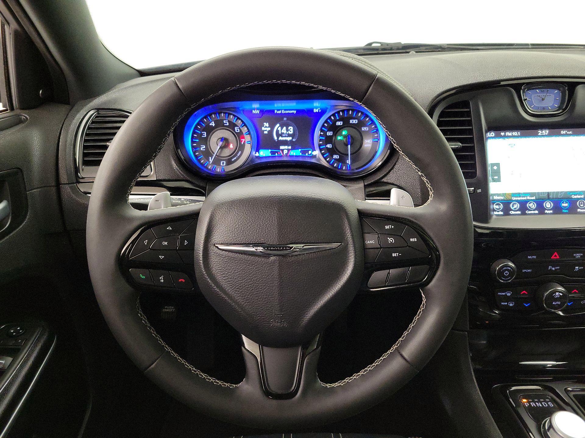 Thumbnail: 2022 Chrysler 300 - 10