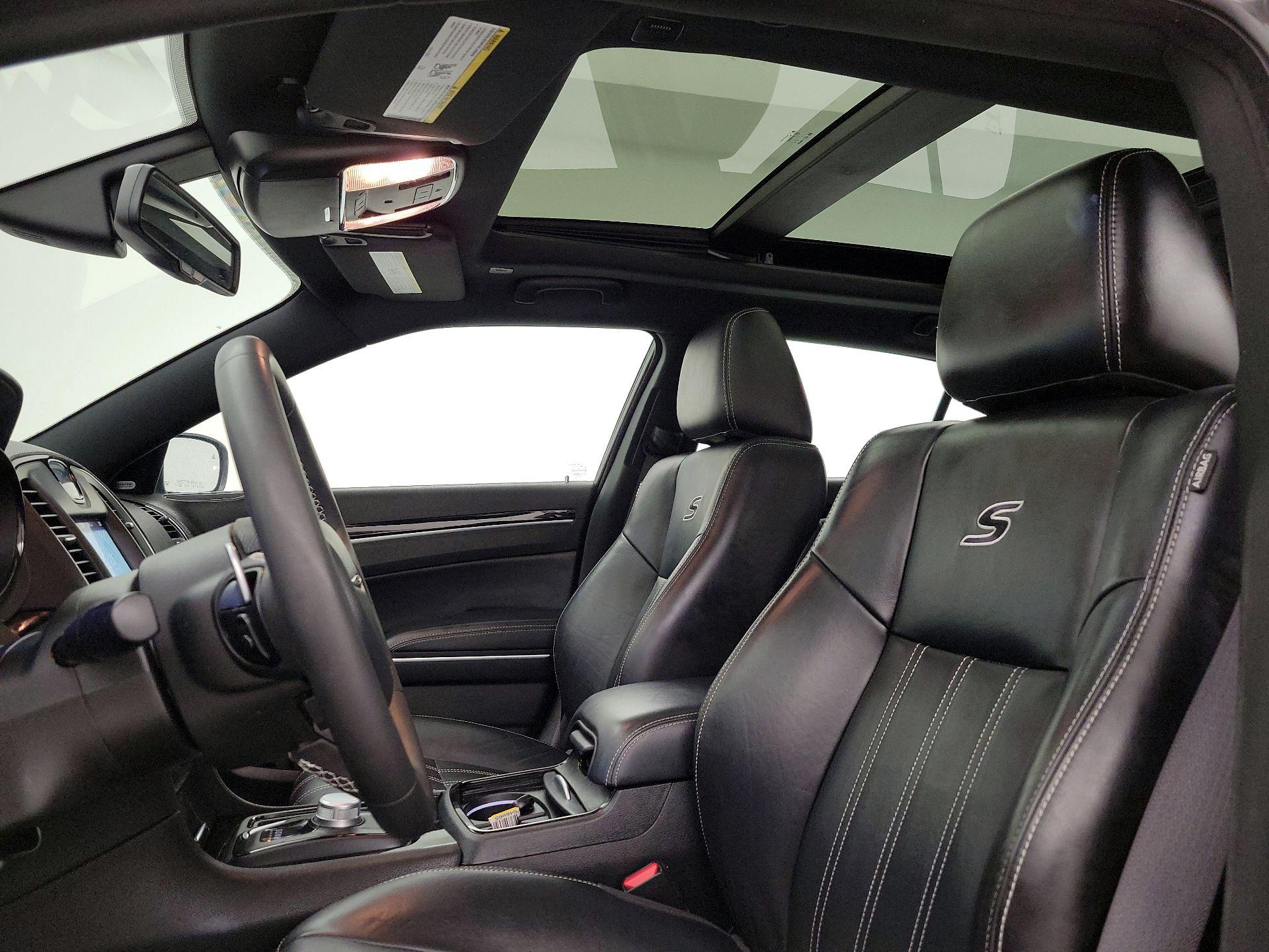 Thumbnail: 2022 Chrysler 300 - 19