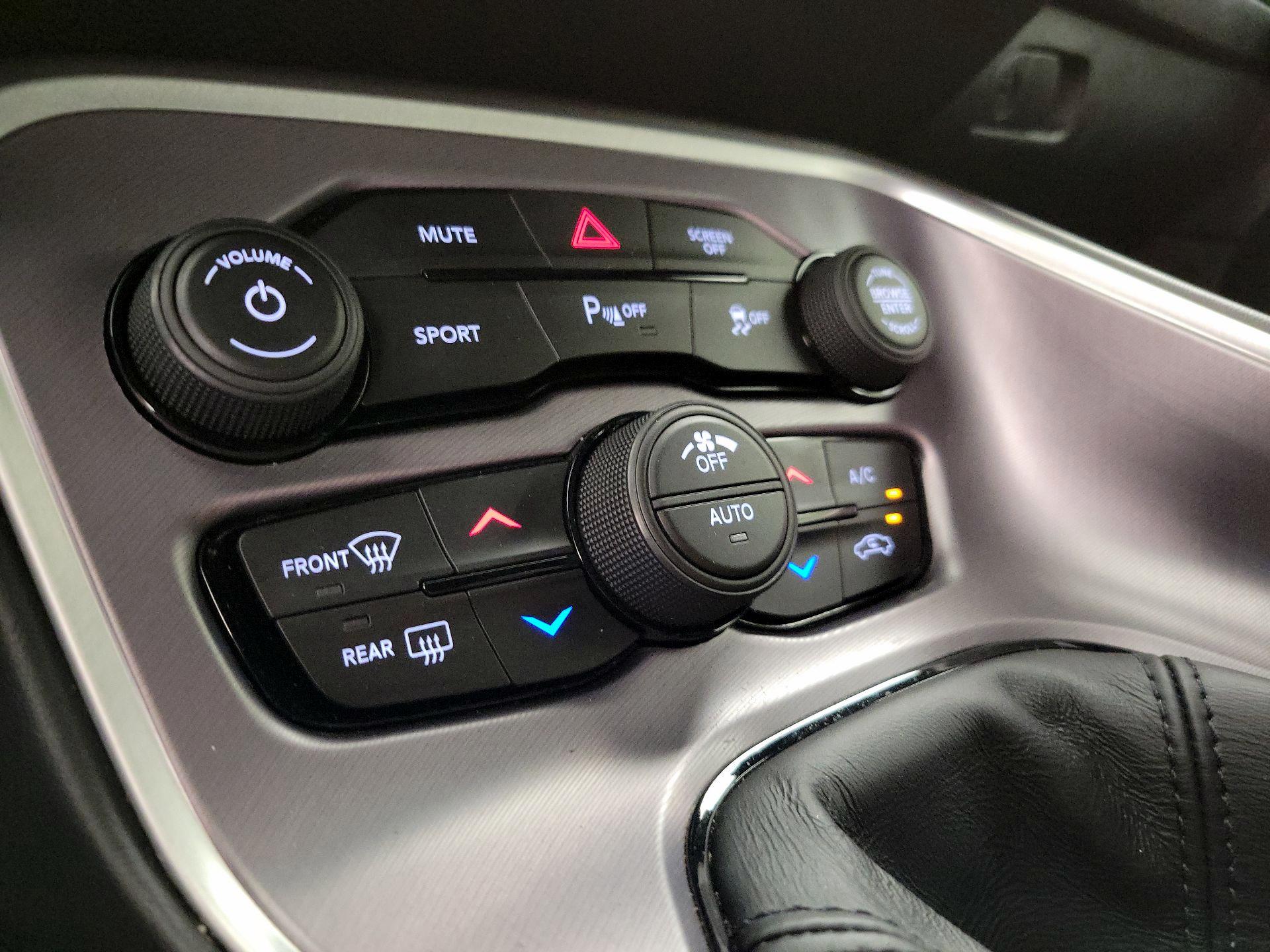 Thumbnail: 2019 Dodge Challenger - 16