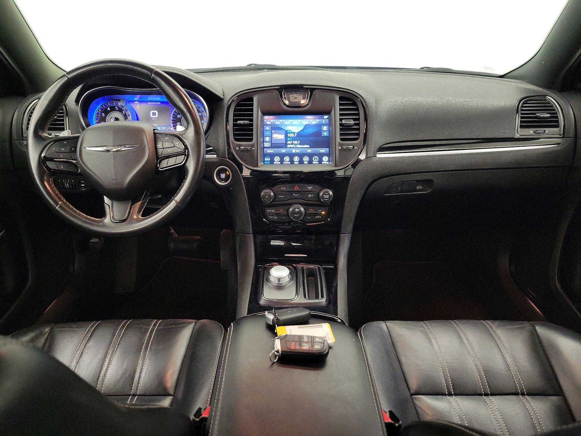 Thumbnail: 2021 Chrysler 300 - 9