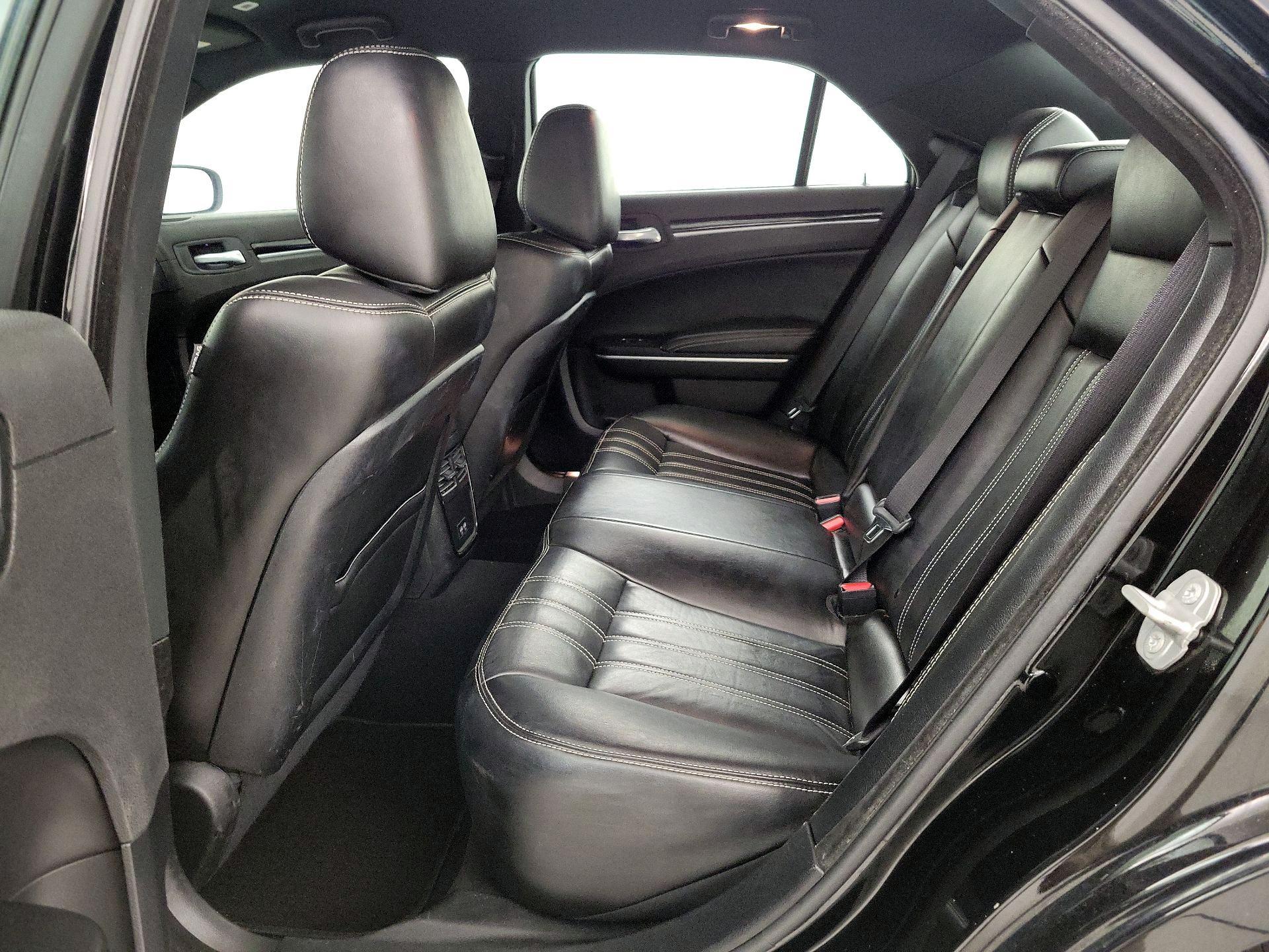 Thumbnail: 2021 Chrysler 300 - 18